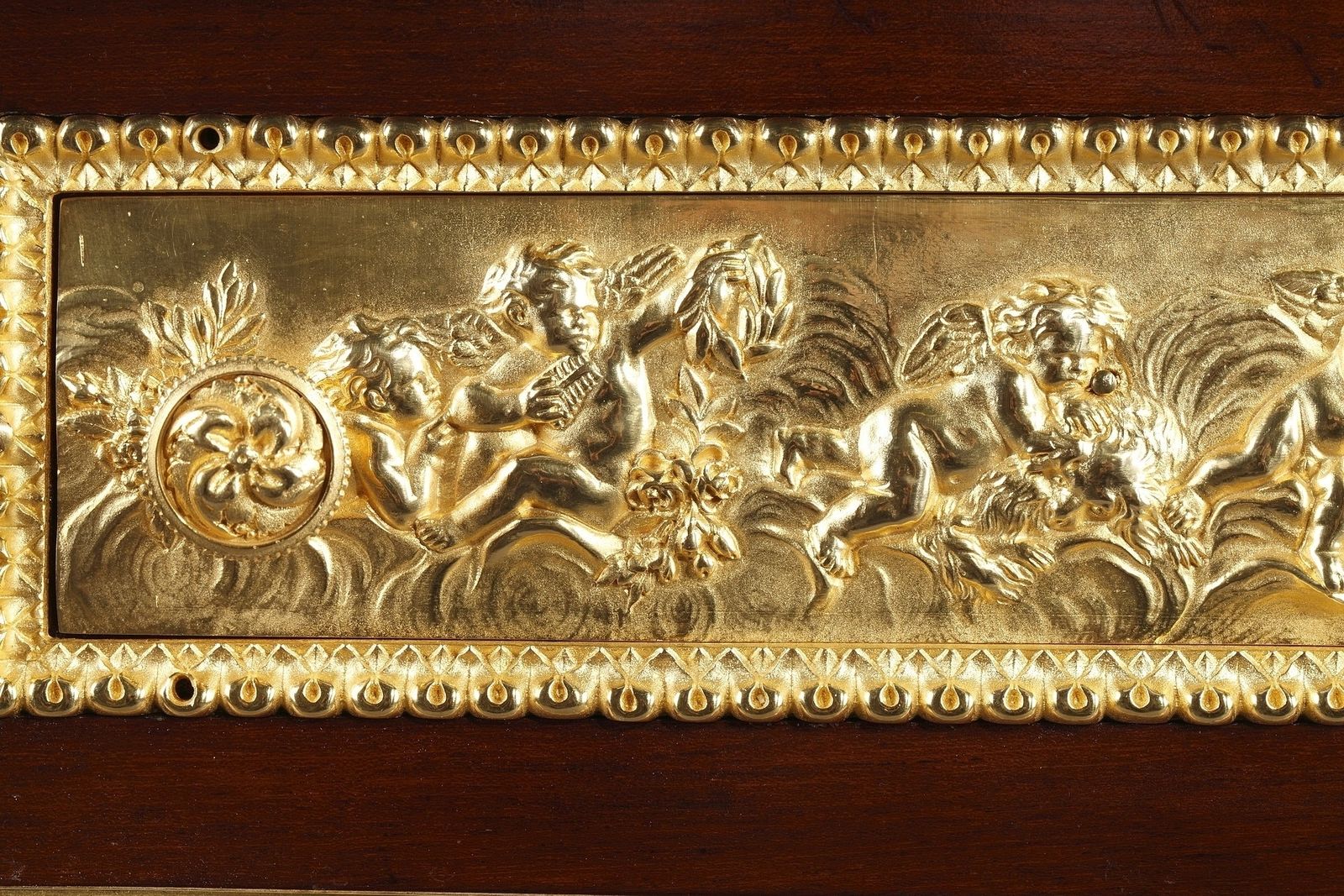photo vinterior Rolltop-bureau naar Jean Henri Riesener, toegeschreven aan Maison Beurdeley