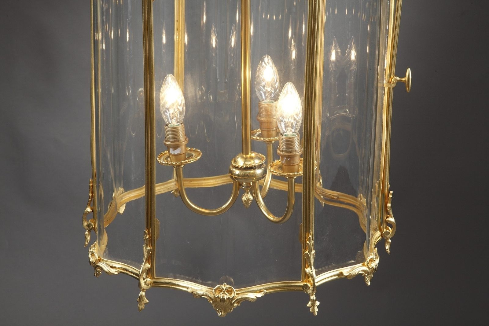 Grote lantaarn in Louis XV-stijl photo vinterior