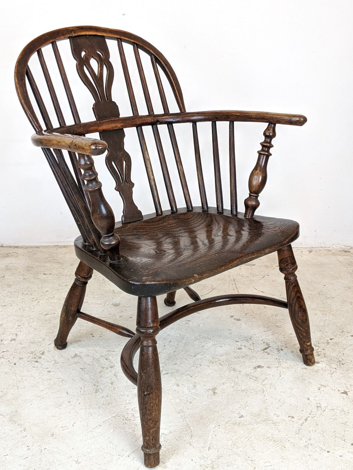 349.0 Antique Child's Windsor Chair, Yew And Elm, Crinoline Stretcher C.1830 photo