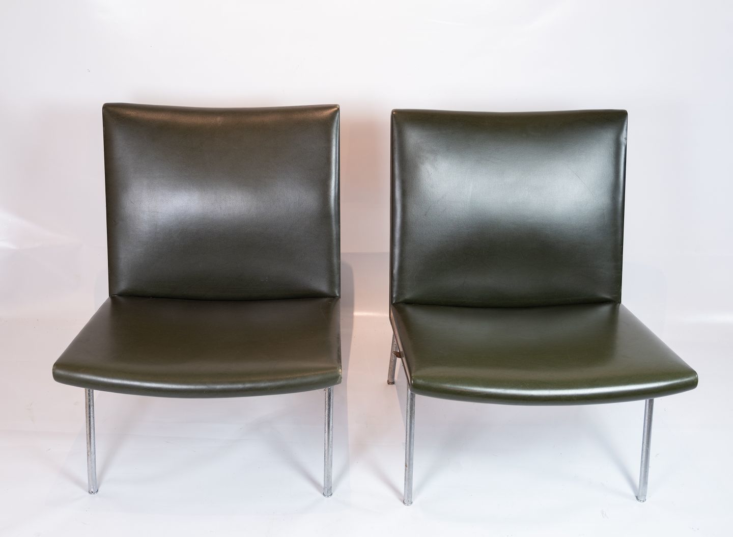 A Set Of Airport Chairs, Model Ch401, Designed By Hans J. Wegner For Carl Hansen And Son