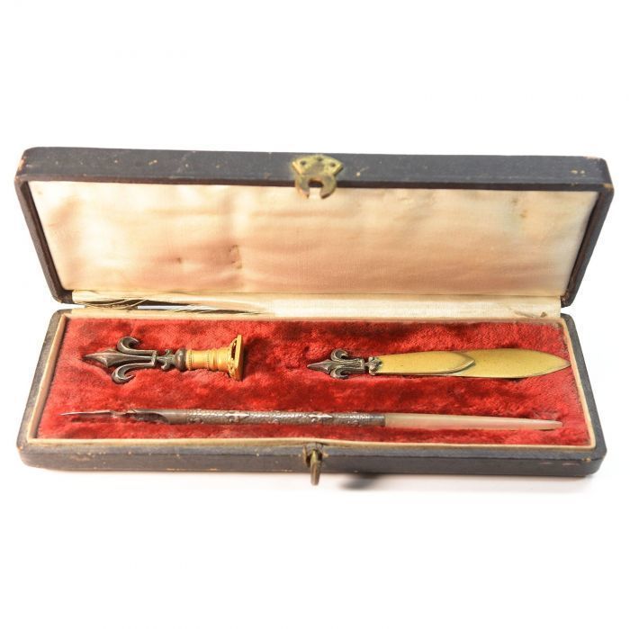 Seal Box 3 Pieces To Seal Old With 19th Lily Flowers