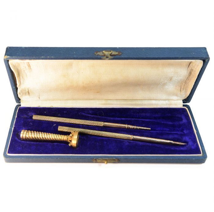 Old Silver Metal 3 Piece Twist Seal Box