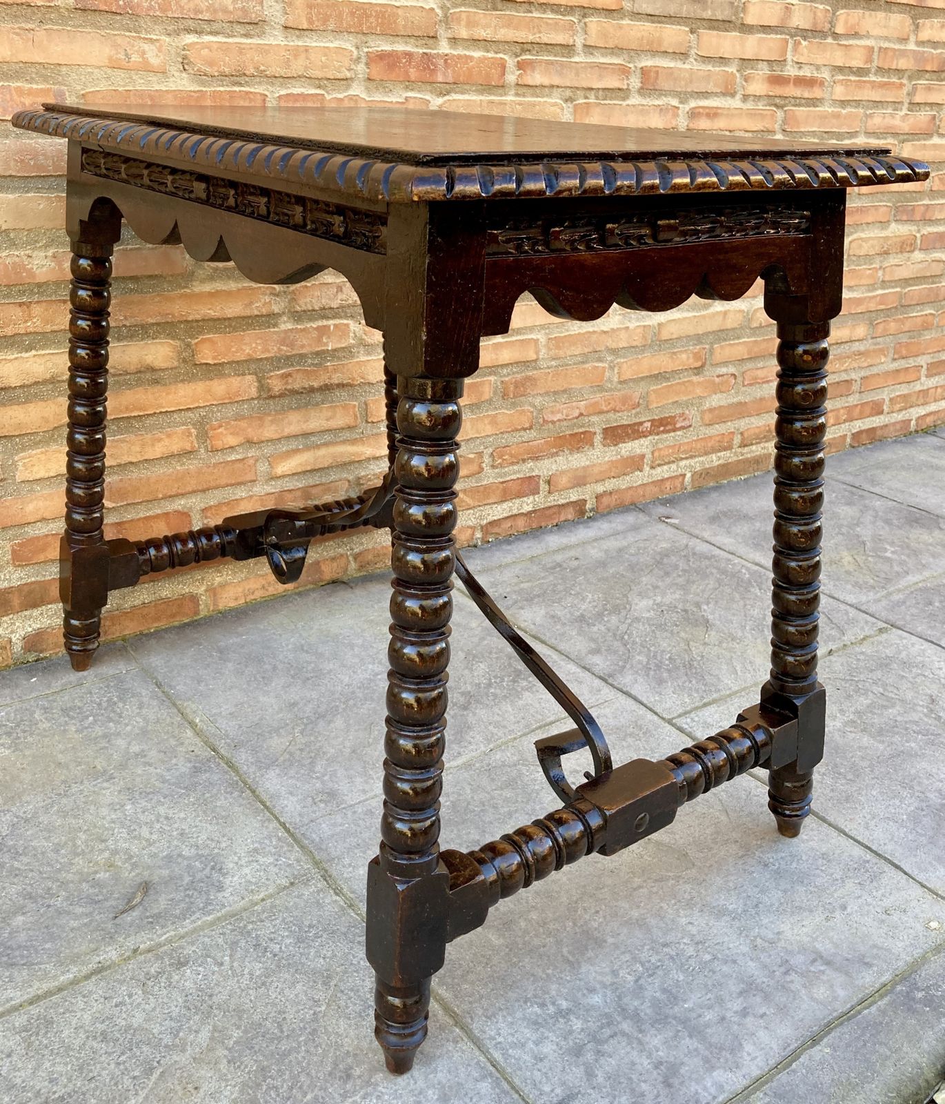Early 20th Century Antique Castilian Walnut Table With Solomonic Turn Legs photo Furniture
