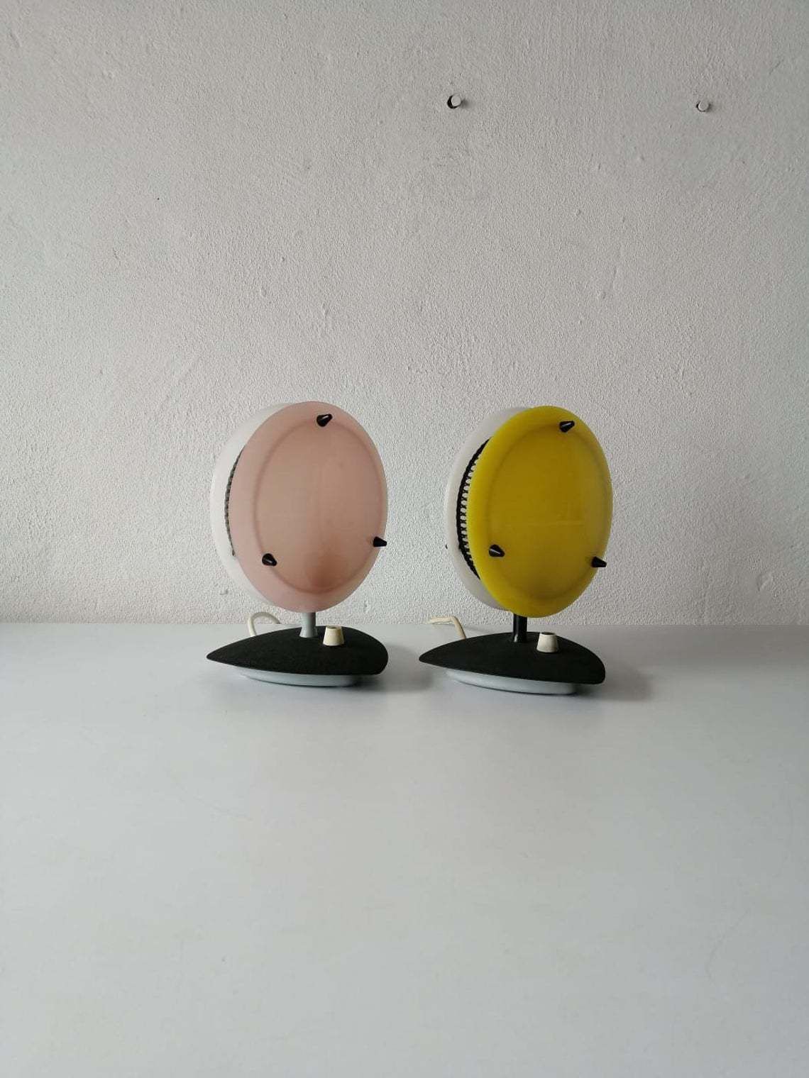 Beautiful Pink/Yellow And White Plexiglass Italian Pair Of Table Lamps, 1950s Italy