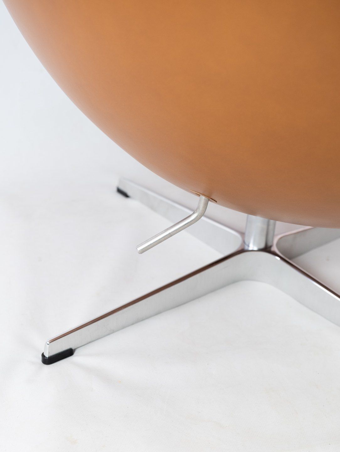 The Egg, Model 3316 Designed By Arne Jacobsen In 1958 And Manufactured By Fritz Hansen. photo buy