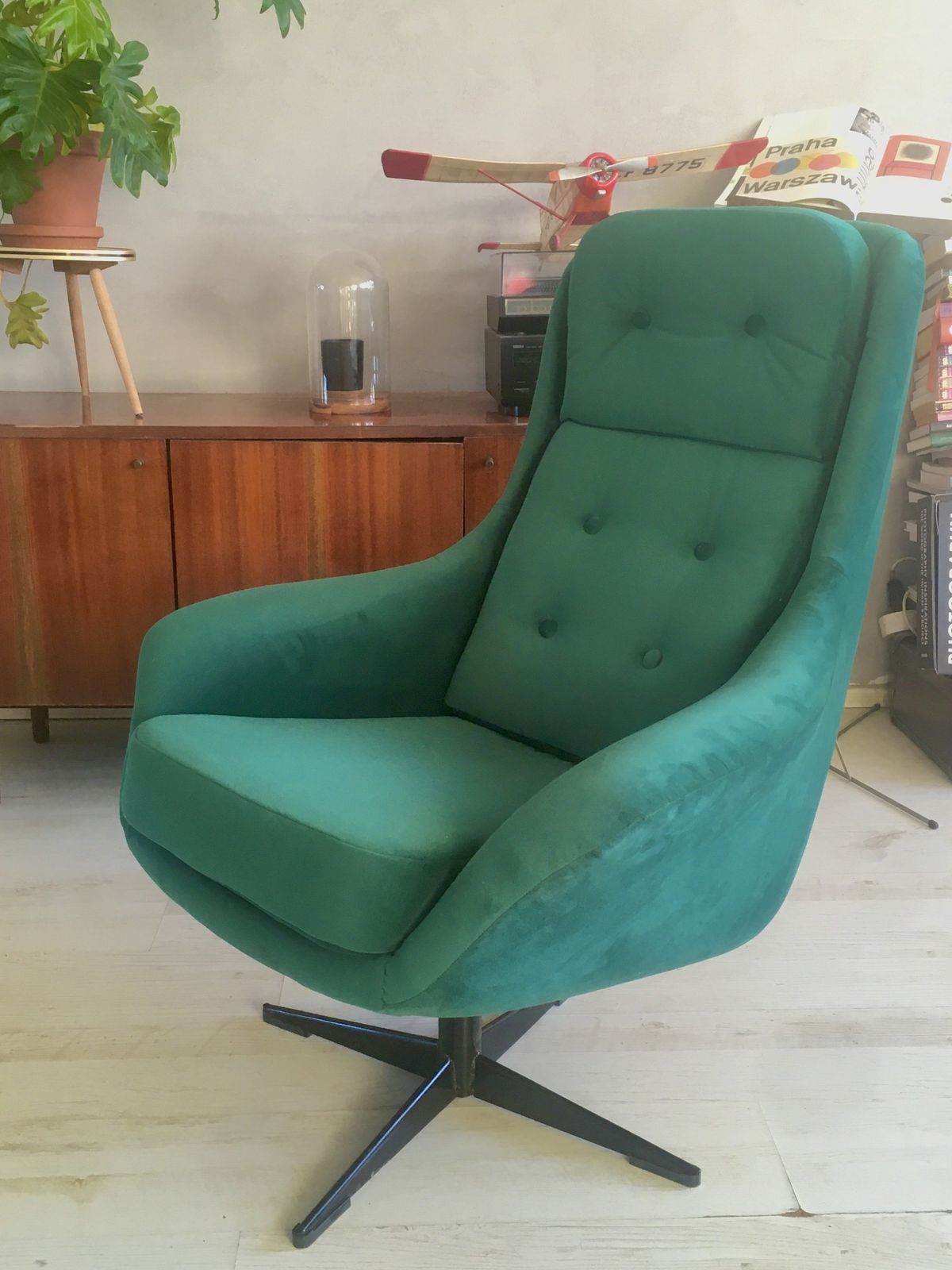 Original And Very Comfortable Polish Vintage Swivel Chair Wega From 70s In Velvet photo 1323.0