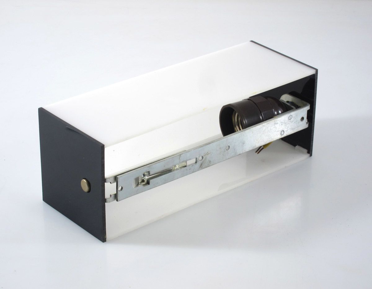 Minimale Vintage Jaren Zestig Perspex Badkamerlamp photo Verlichting