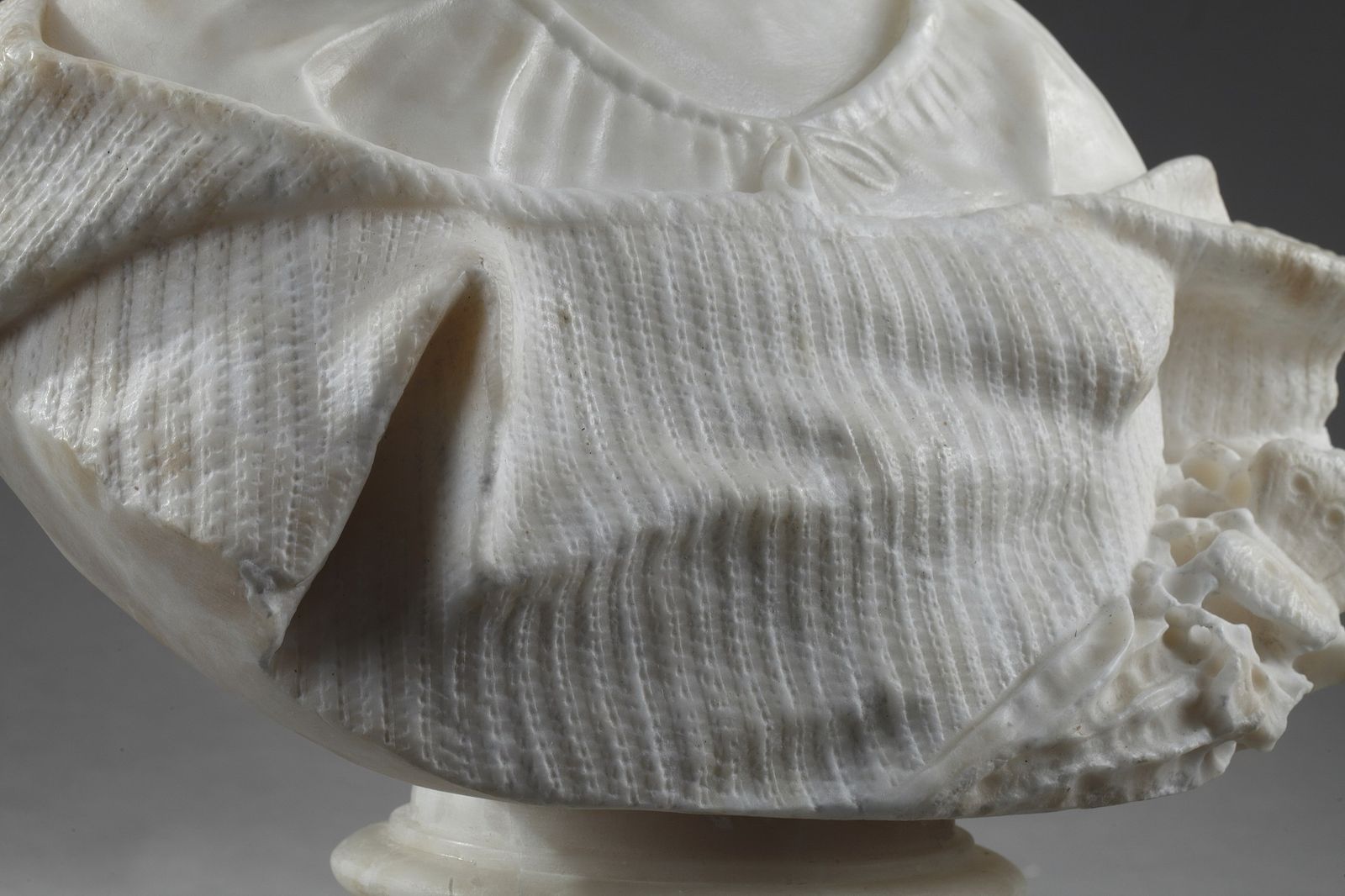 Sculpture en albâtre « Buste de jeune fille », XIXe siècle photo buy