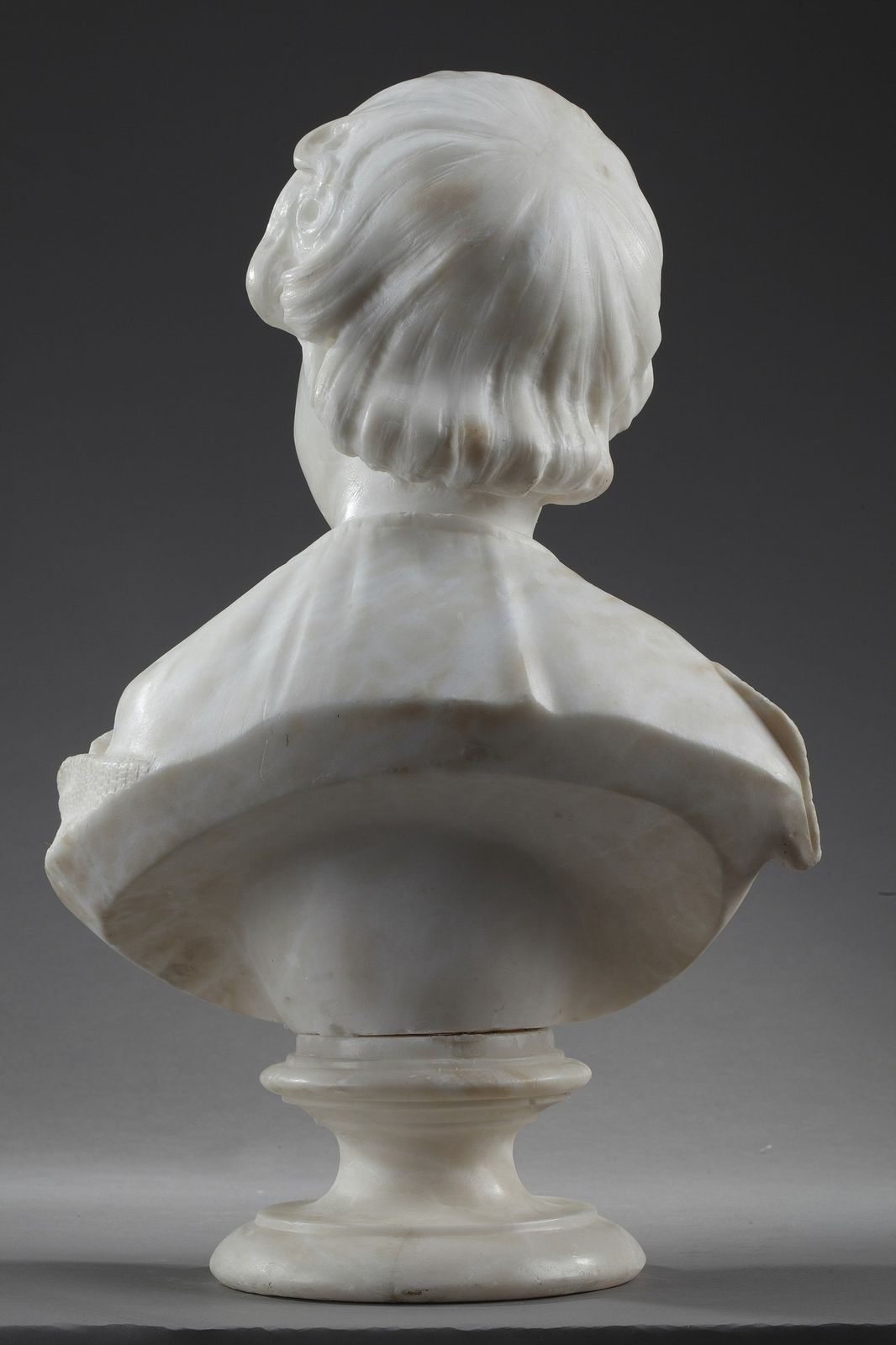 photo vinterior Sculpture en albâtre « Buste de jeune fille », XIXe siècle