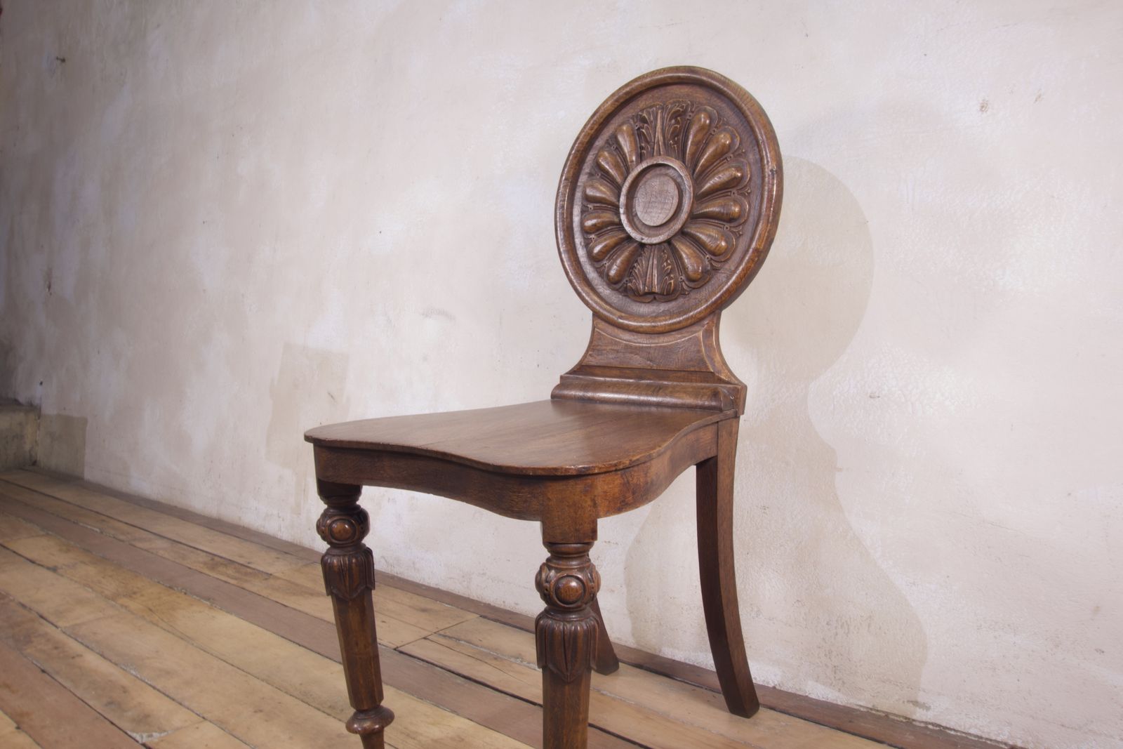A 19th Century William IV Elm And Burr Elm Hall Chair photo 930.0