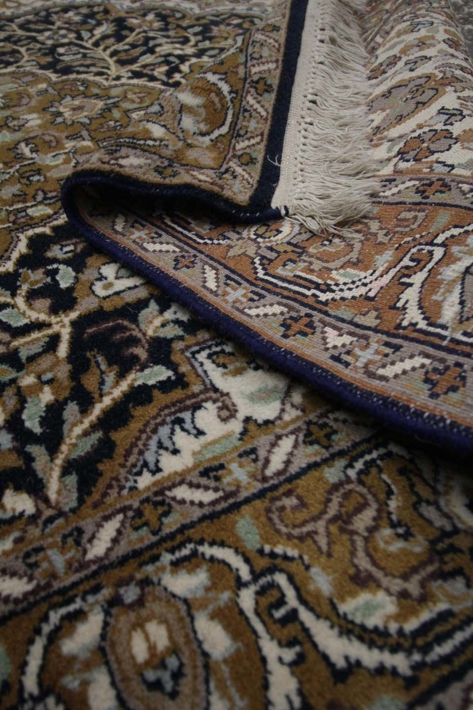 Handwoven Oriental Indian Carpet Rug, Traditional Fine Wool Area Rug   120x184cm photo for sale