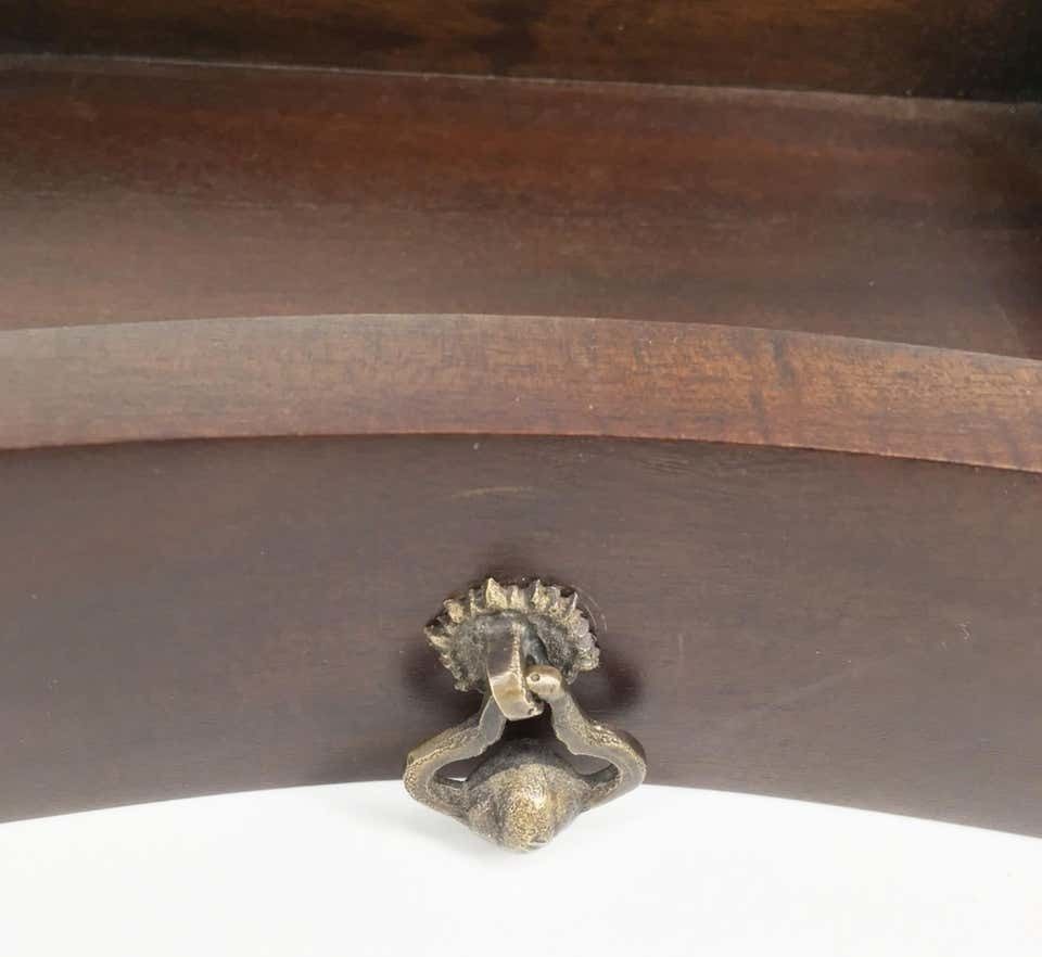 Paire de tables de chevet en acajou, forme rognon et deux tiroirs, XXe siècle photo buy