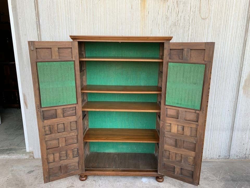 19th Century Cupboard Or Cabinet, Walnut, Castillian Influence, Spain, Restored photo vinterior