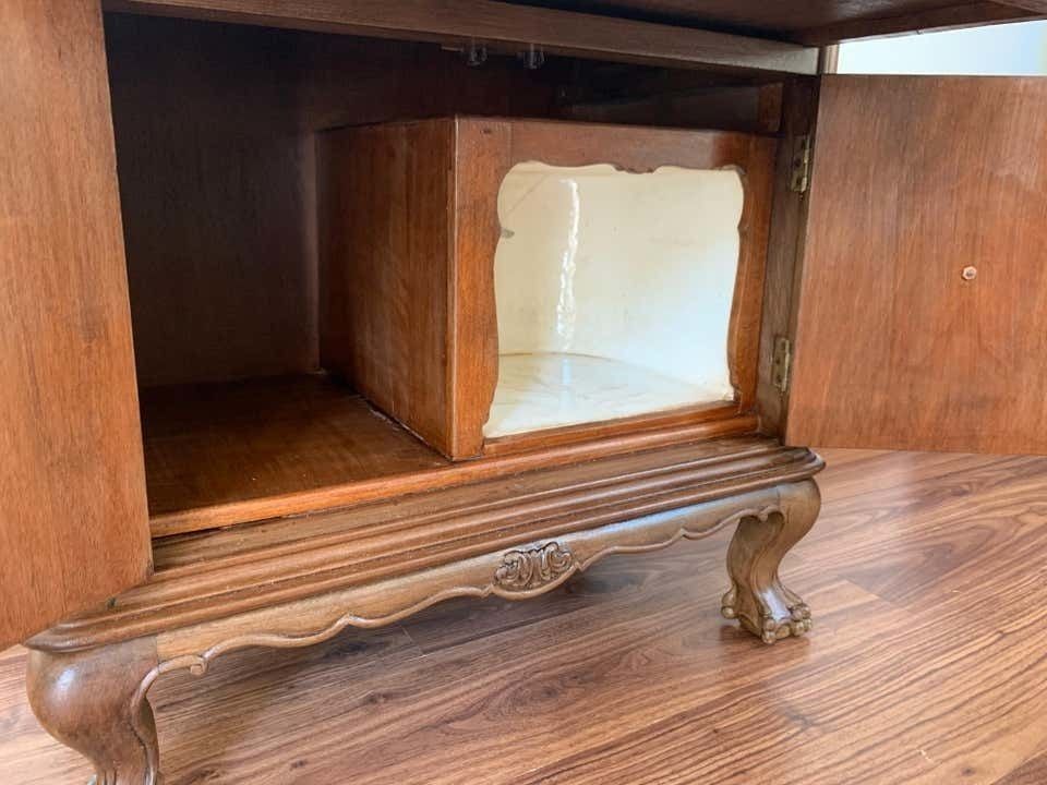 photo buy 20th Century Pair Of French Nightstands With One Drawer And Doors And Claw Feet