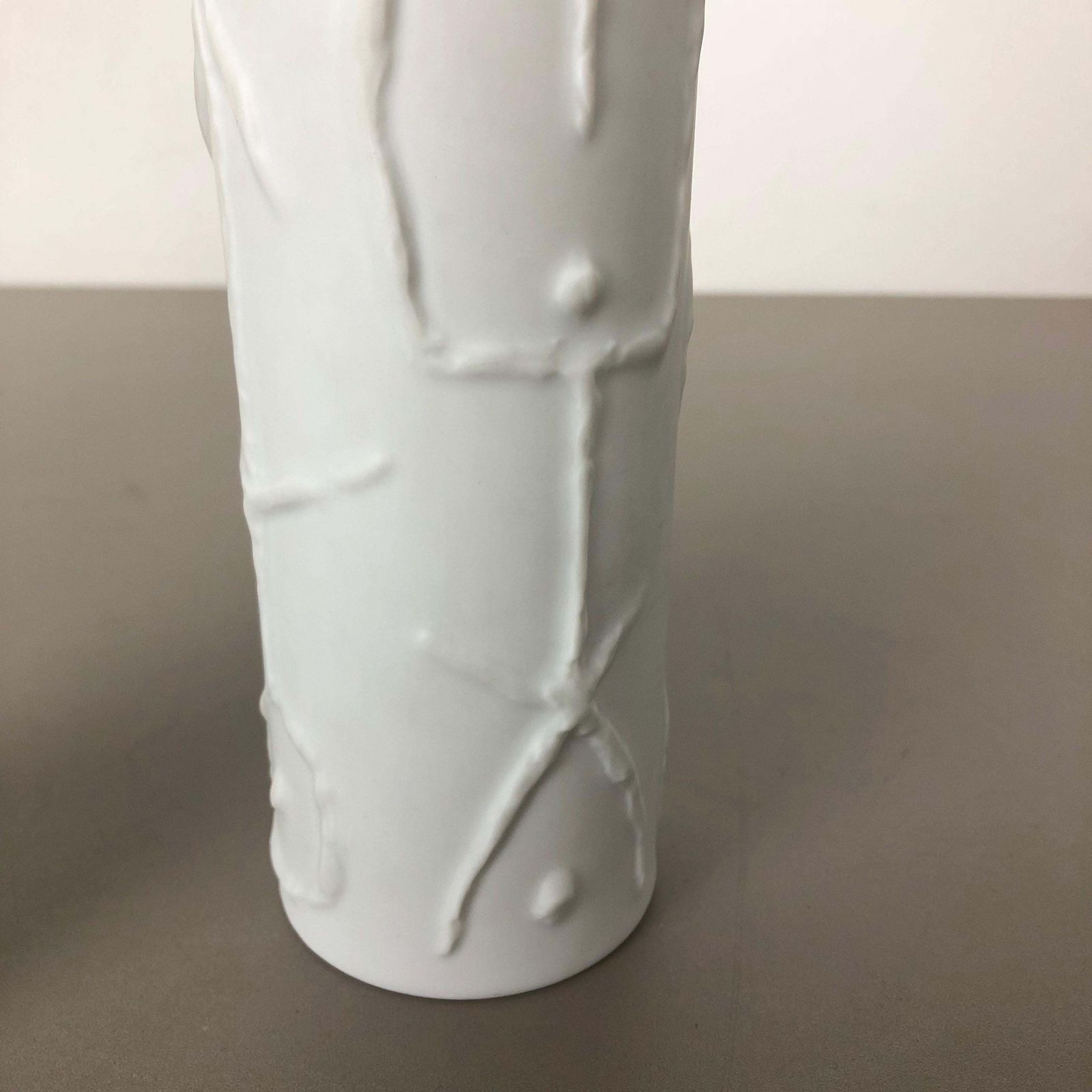 photo for sale Set Of 2 Abstract Porcelain Vases By Cuno Fischer For Rosenthal, Germany, 1980s