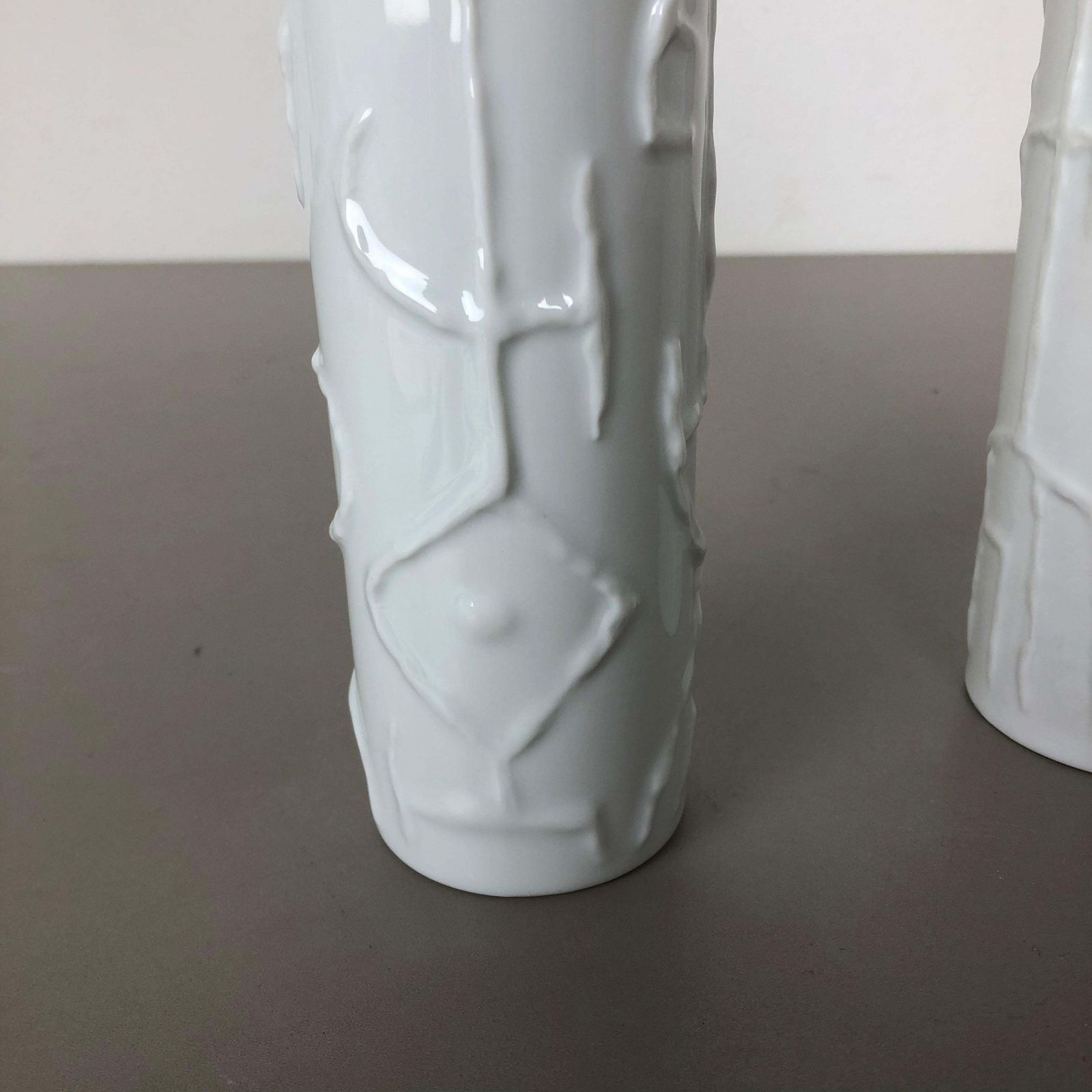 photo vintage Set Of 2 Abstract Porcelain Vases By Cuno Fischer For Rosenthal, Germany, 1980s