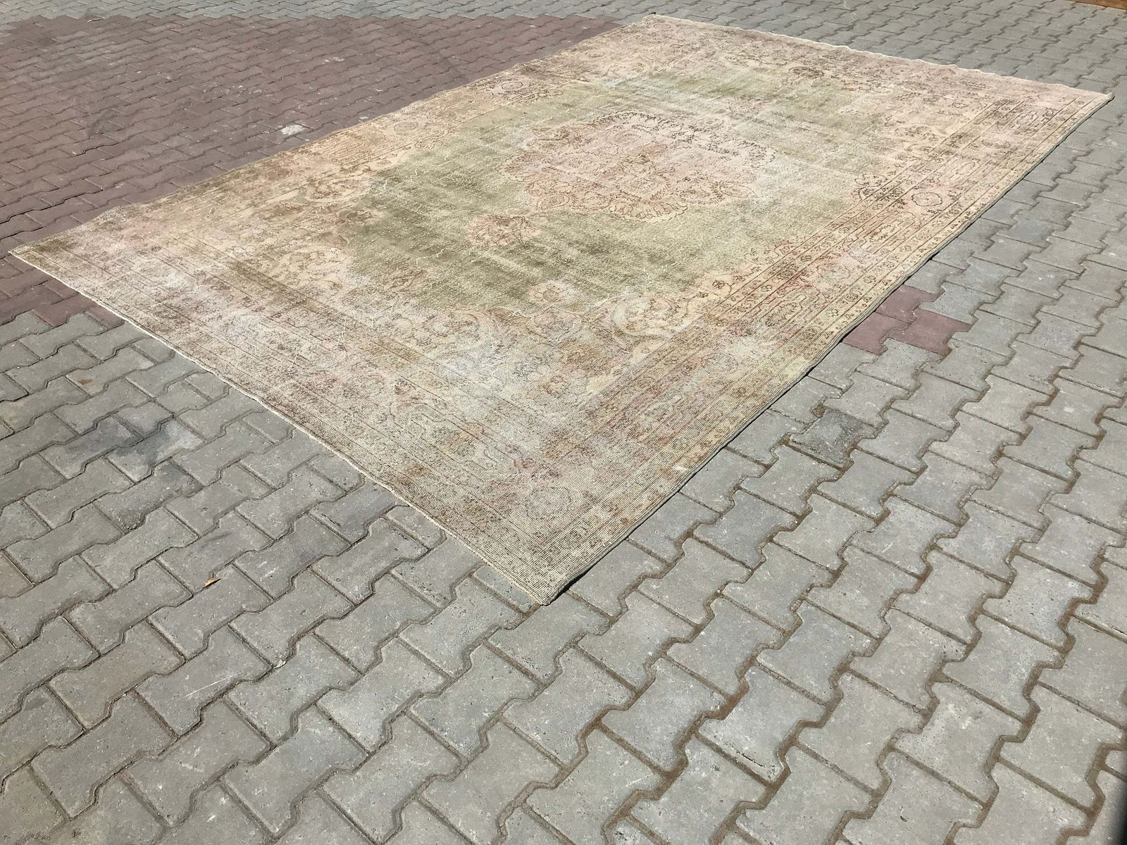 Turkish Rug,Oushak Rug,Vintage Rug,Design Rug,Home Living,Floor Rug,Wool Rug,Handwoven Rug,Handmade Rug,Vintage Turkish Rug photo for sale