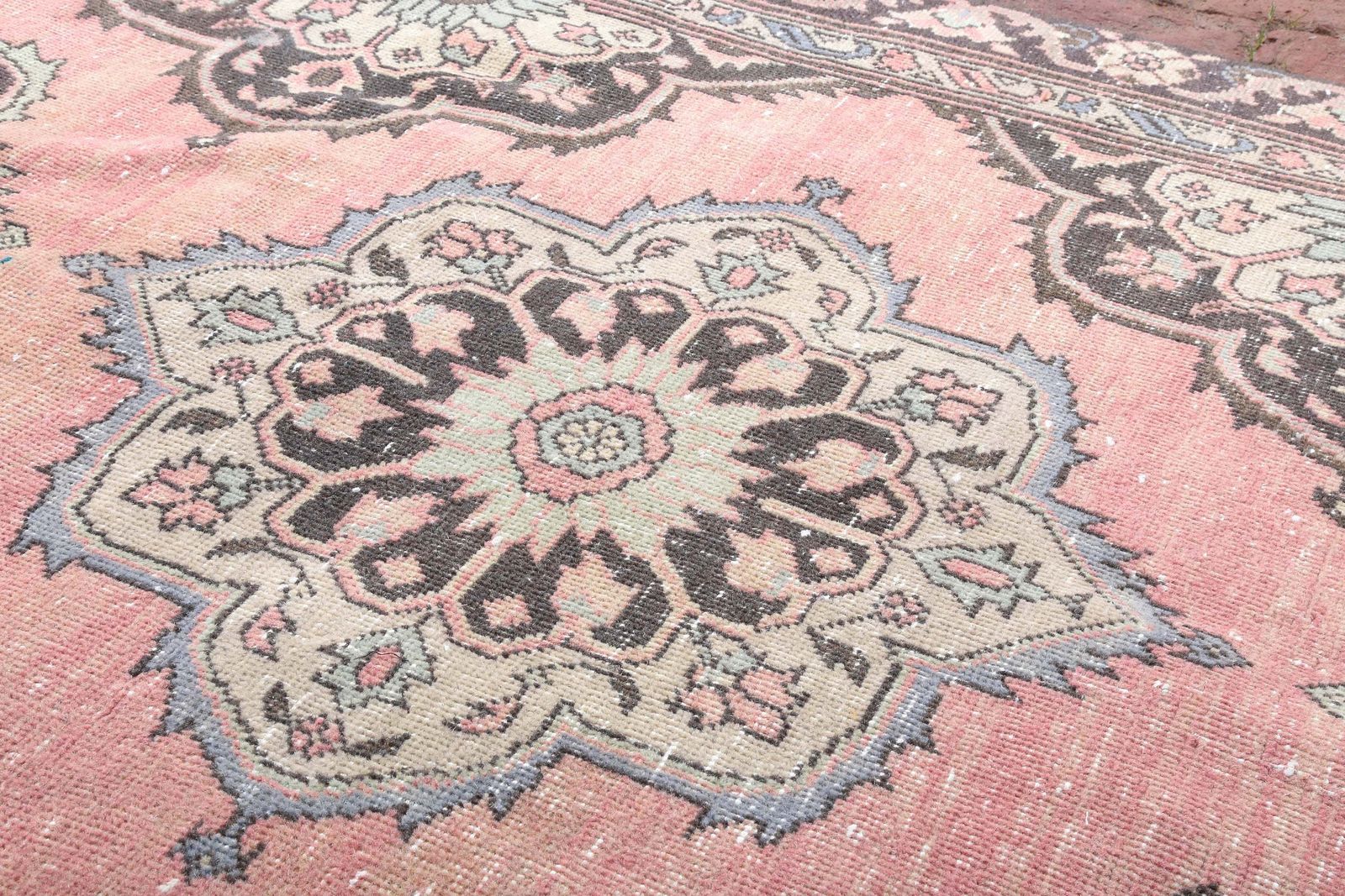 Turkish Runner Rug, Hallway Rug, Vintage Runner Rug, Bohemian Runner Rug, Oushak Runner Rug, Antique Runner Rug Runner Rug photo vinterior