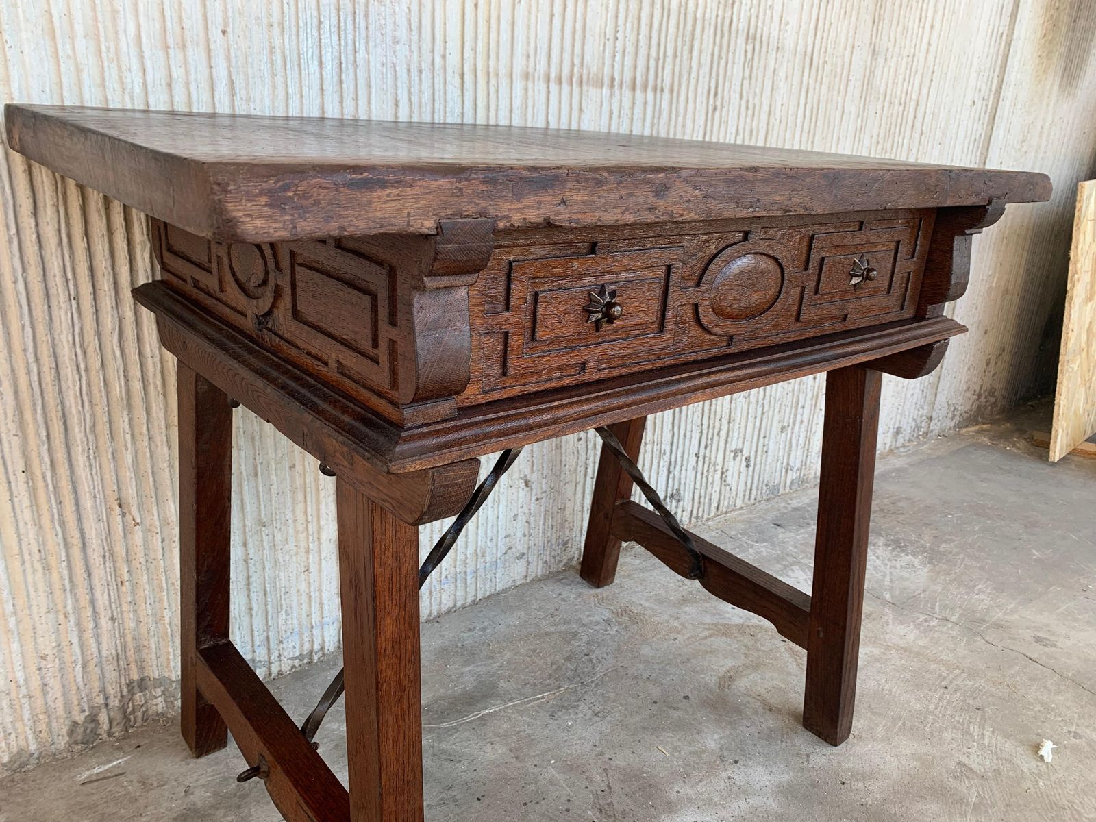 photo vinterior Spanish 1880s Walnut Side Table Or Lady Desk, Carved Legs And Iron Stretcher