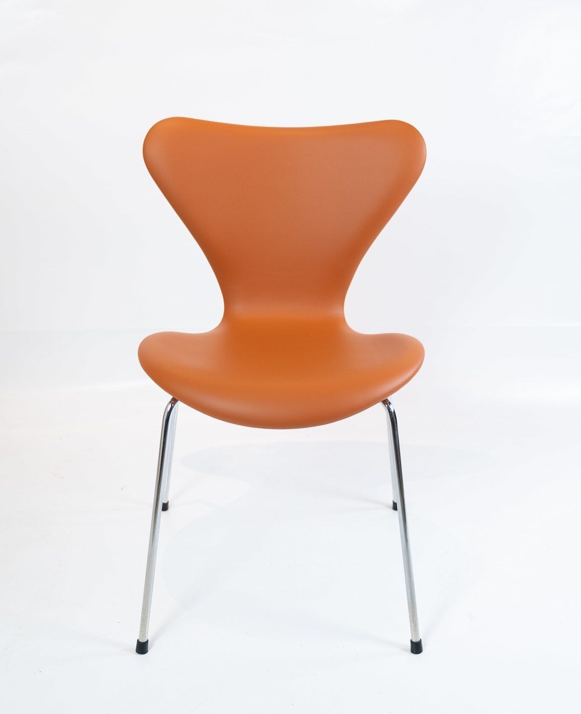 A Set Of 6 Seven Chairs, Model 3107, Designed By Arne Jacobsen And Manufactured By Fritz Hansen. photo for sale
