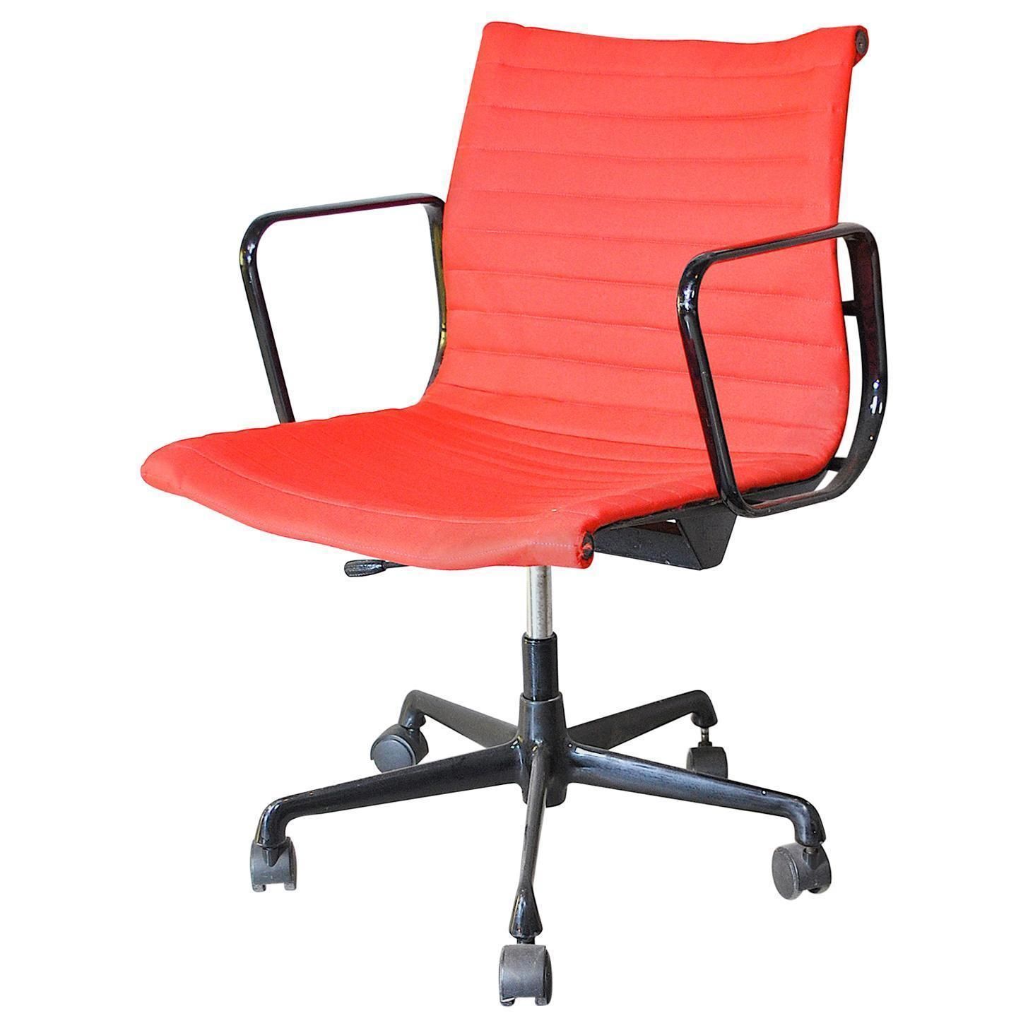 Herman Miller Office Chair In Red Fabric