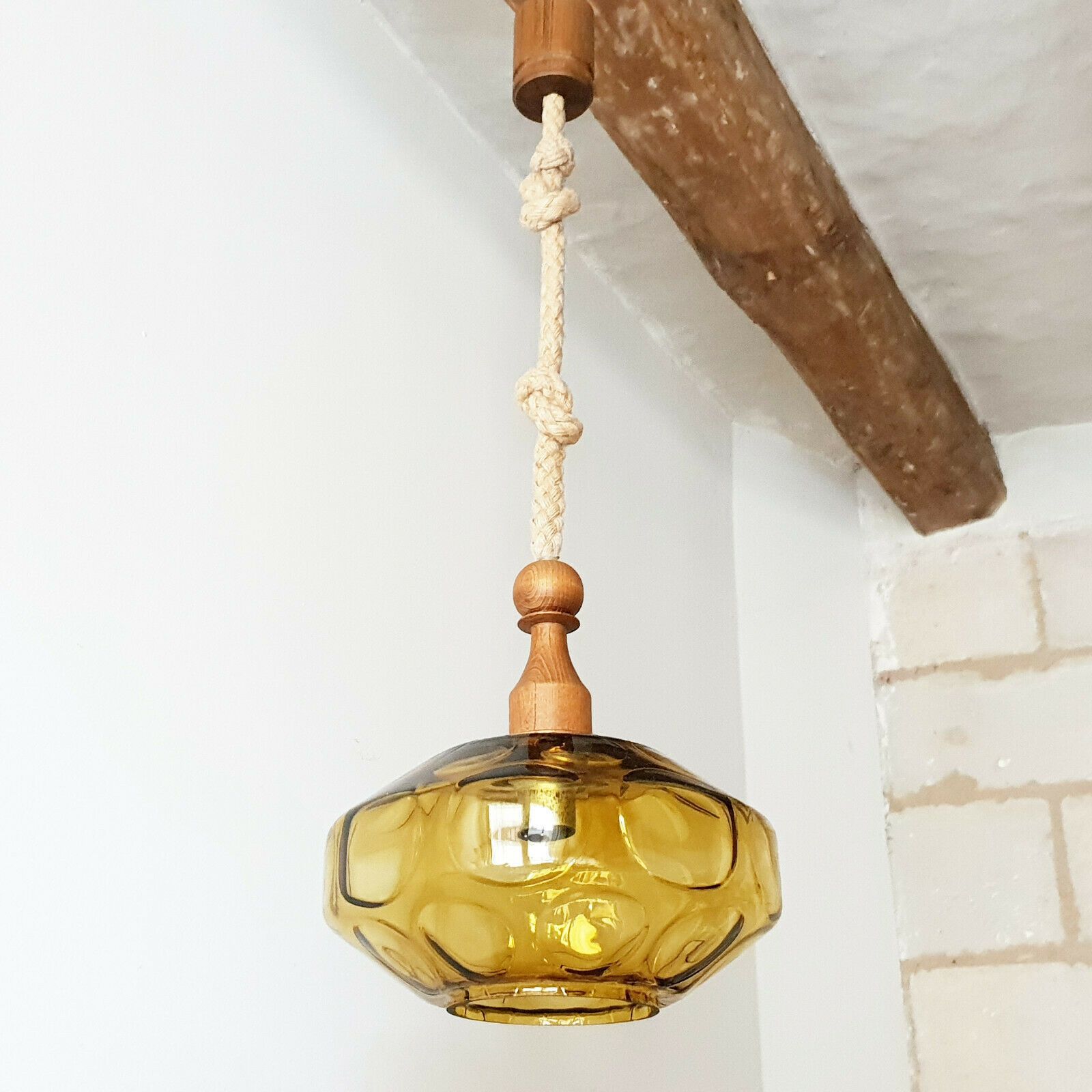 Vintage Hanglamp Uit 1960, Touw, Goudkleurig Glas & Teak – Jaren 1960 photo furniture