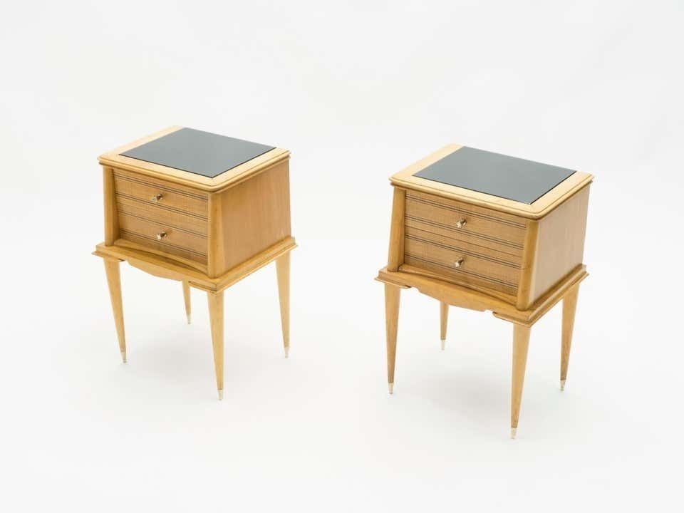 Tables de chevet françaises en sycomore, 2 tiroirs, attribuées à Suzanne Guiguichon, années 1950 photo for sale