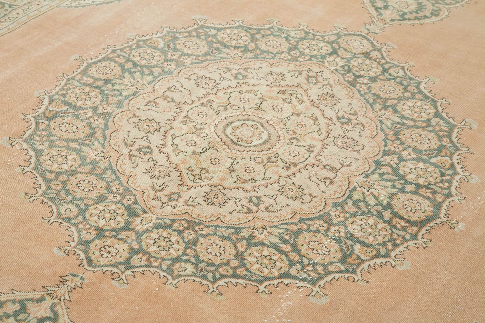 Antique Turkish Distressed One Of A Kind Unique Kayseri Rug photo vinterior