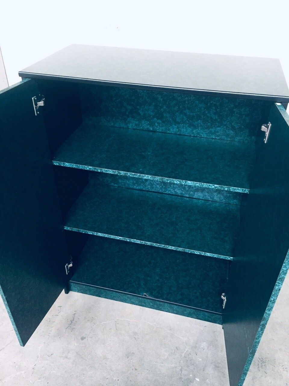 photo buy Memphis Stijl Highboard Van Gautier, Frankrijk 1985