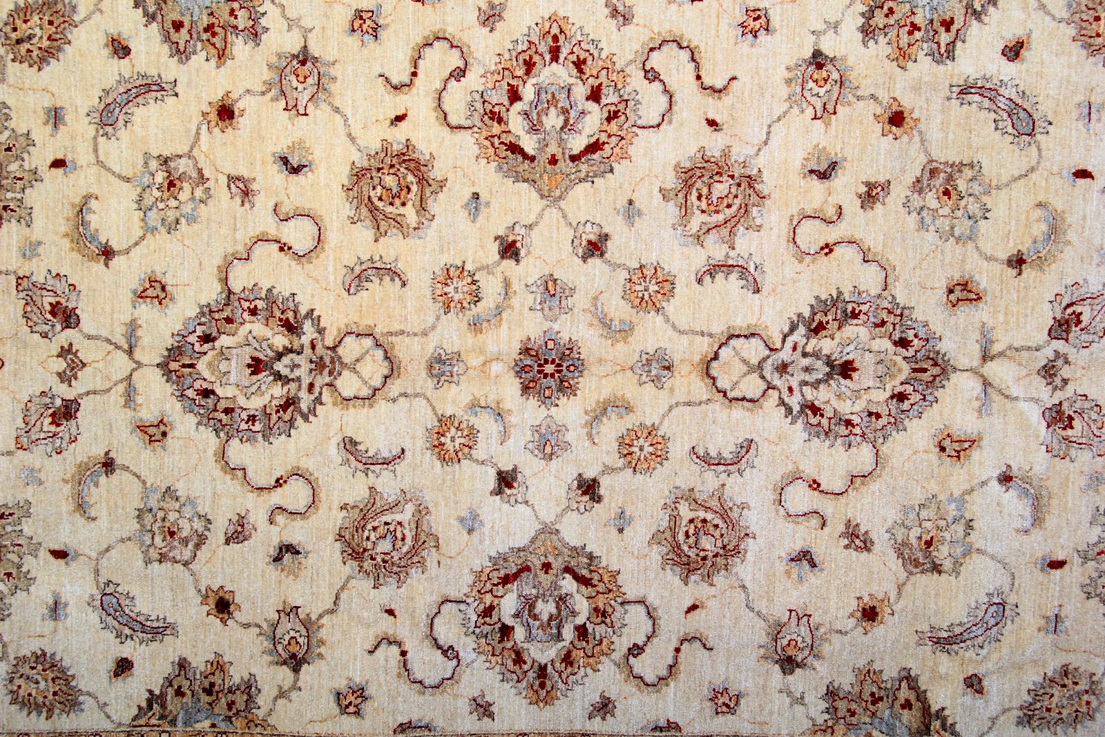 Traditional Ziegler Sultanabad Rug, Handwoven Wool Oriental Carpet 200 X 282 Cm photo Textiles