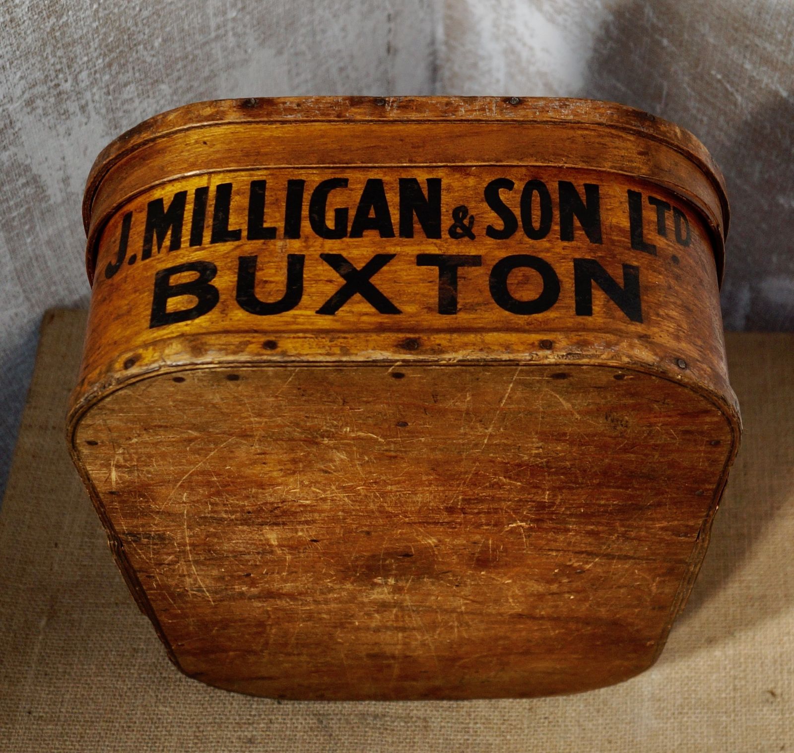 Edwardian Clements, Newling & Co Bent Wood Drapers Box photo vinterior