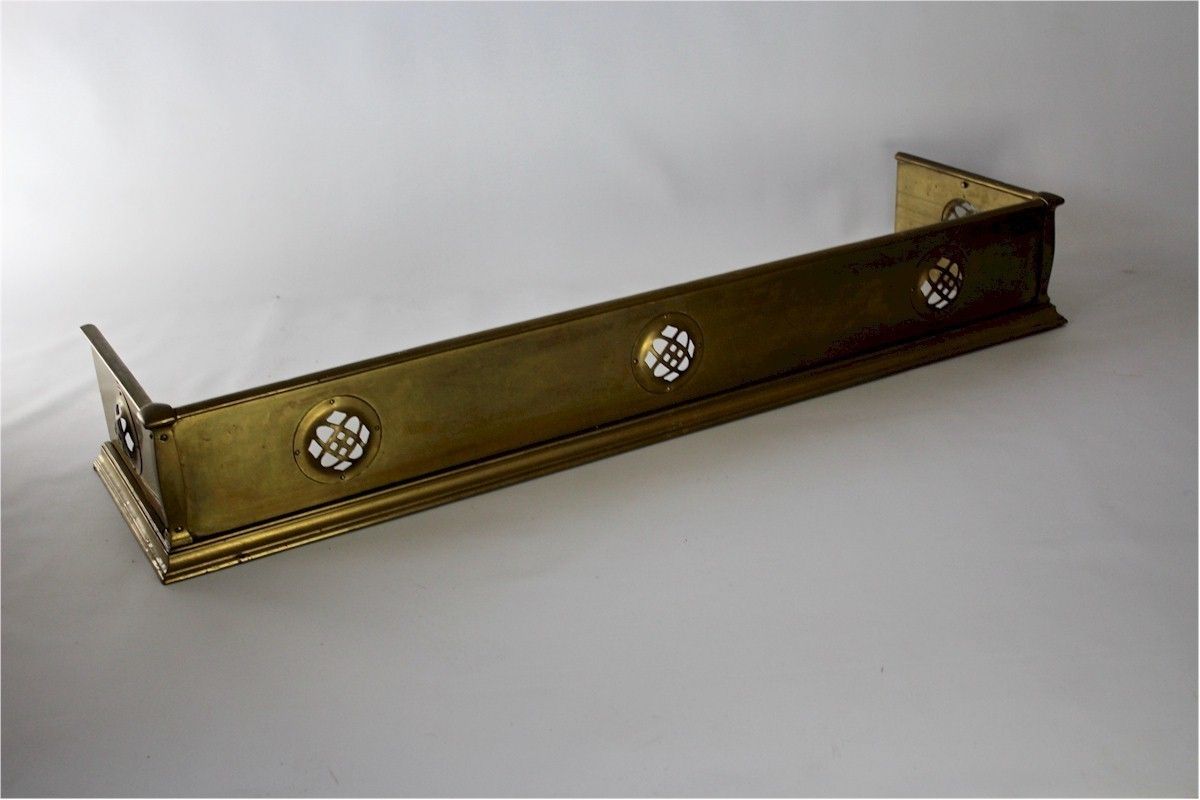 Arts And Crafts Brass Fire Fender With Stylised Pierced Cut Outs photo vinterior