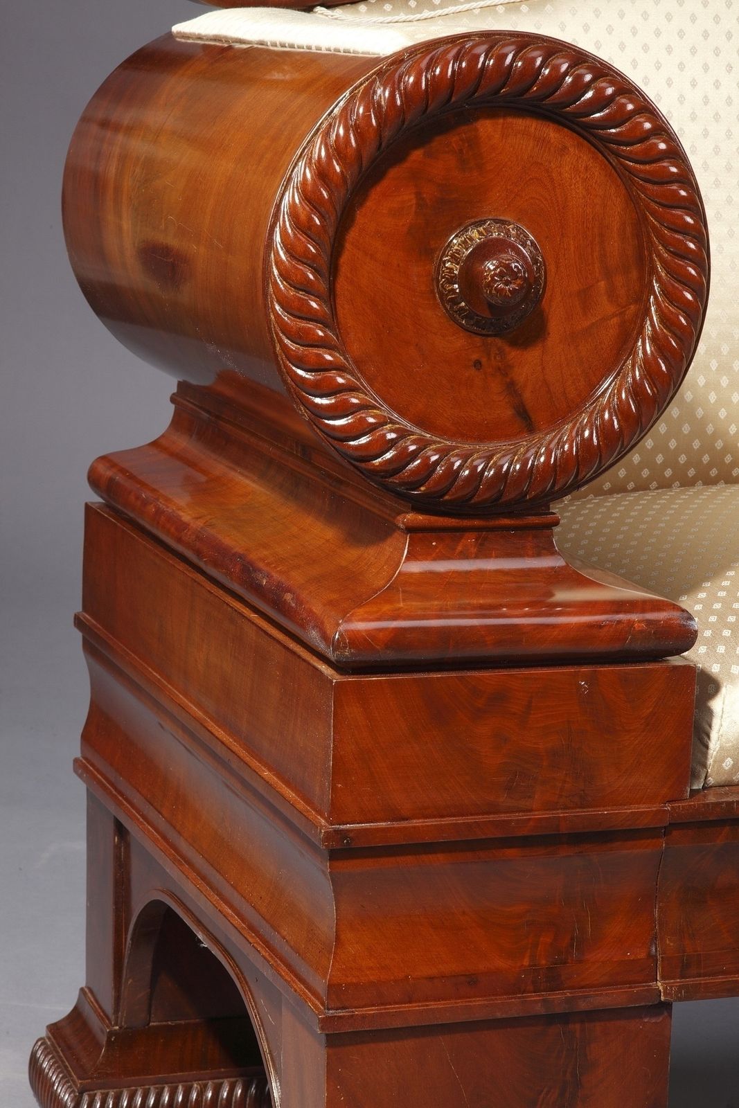 photo furniture Canapé Biedermeier en acajou, Autriche, 1830