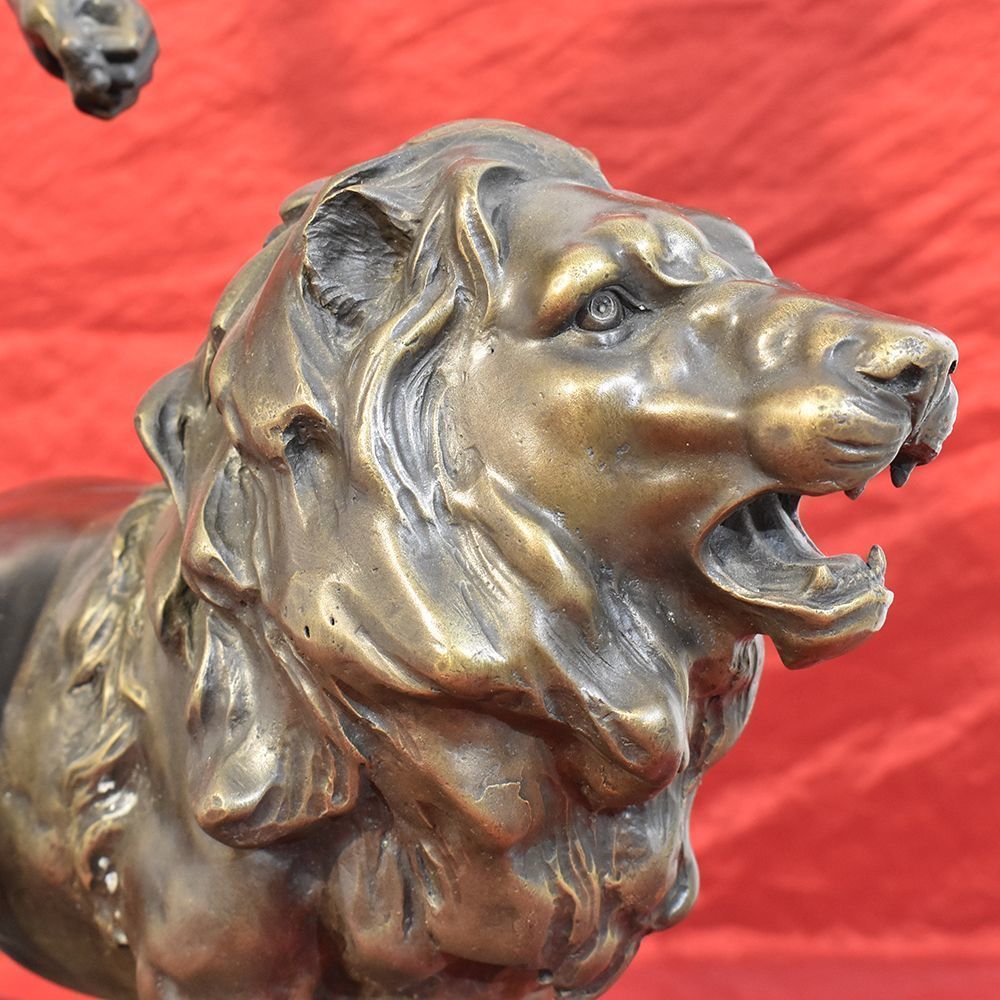 Antique Bronze Sculpture, Warrior And Lion With Spear, Signed Barye, 19th Century. (Stb39) photo vintage