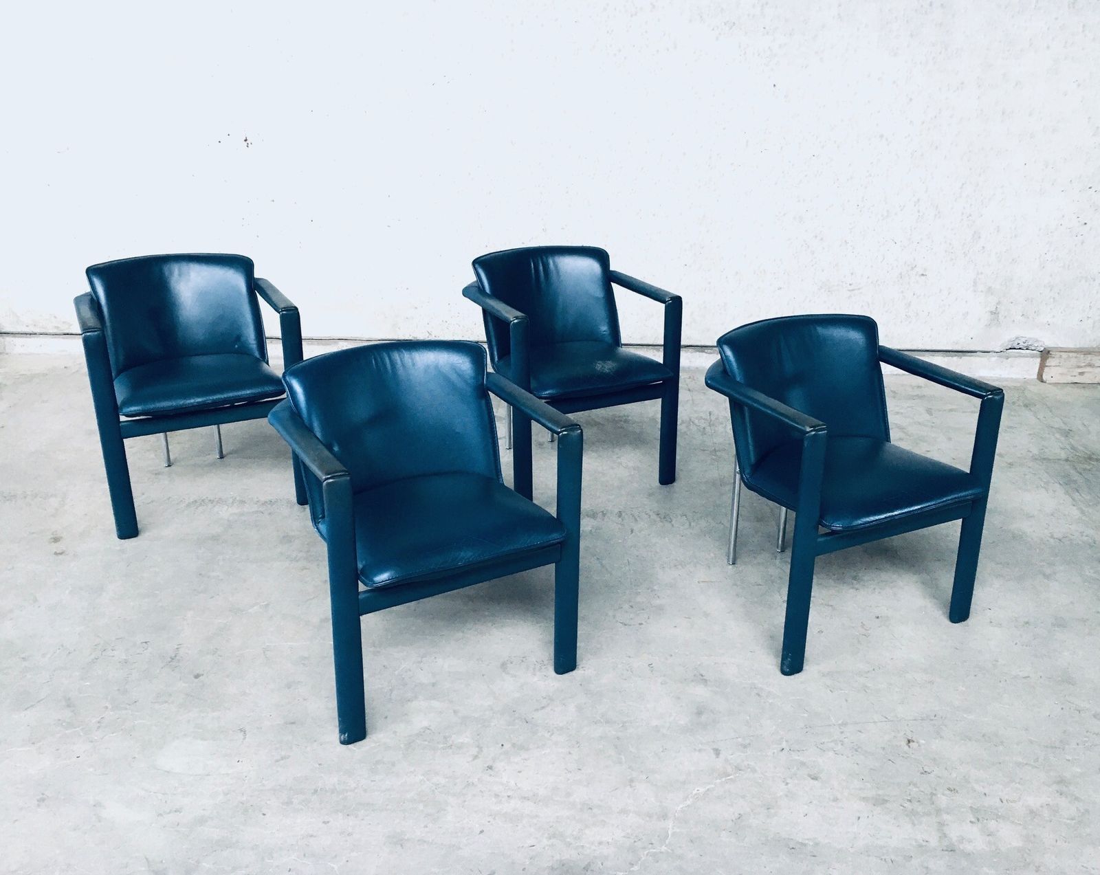 Cachucha Lederen Eetkamerstoelen, Ontwerp Hugo De Ruiter Voor Leolux, Jaren 1990 photo furniture