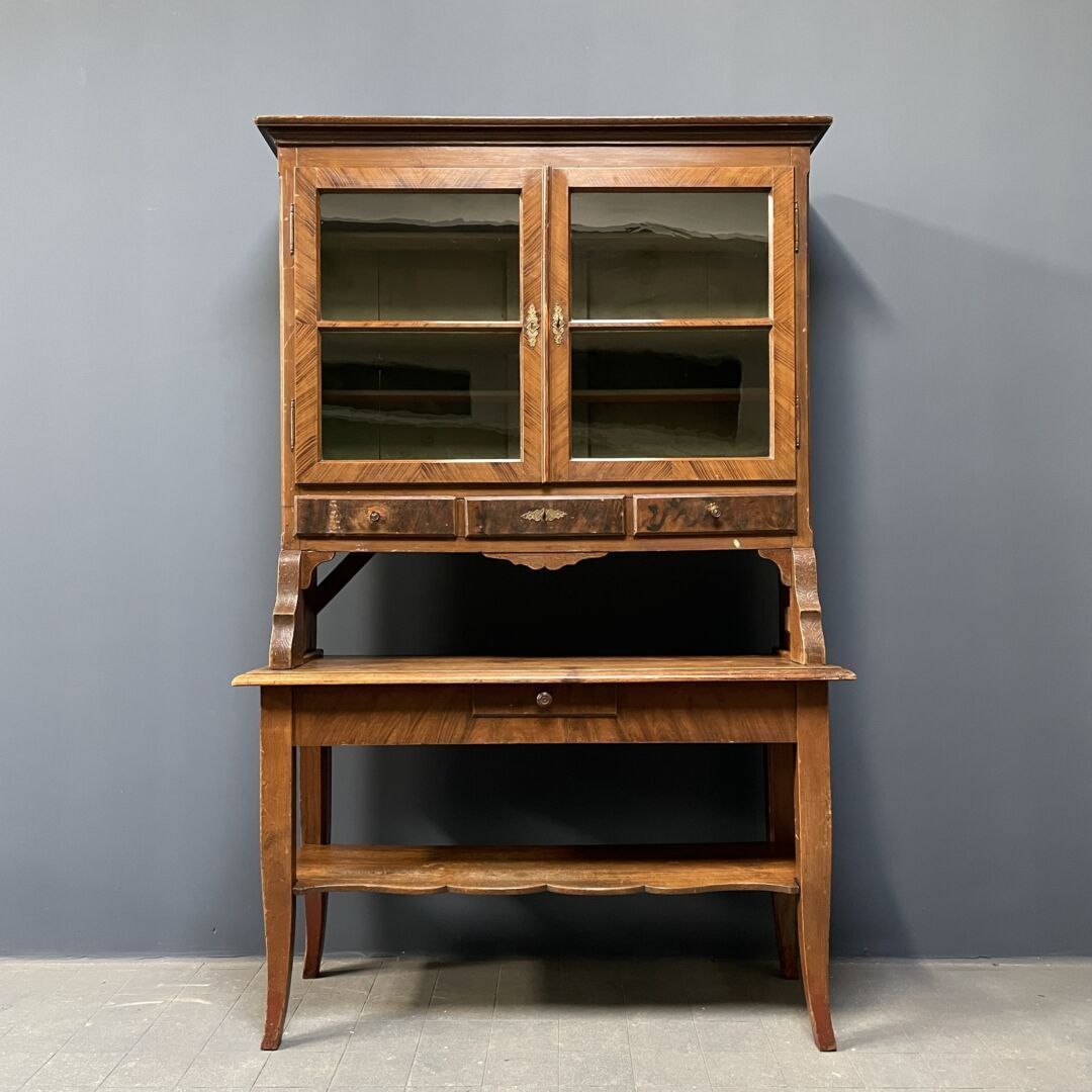 Bijzonder Antiek Dressoir Uit Oost Duitsland photo furniture
