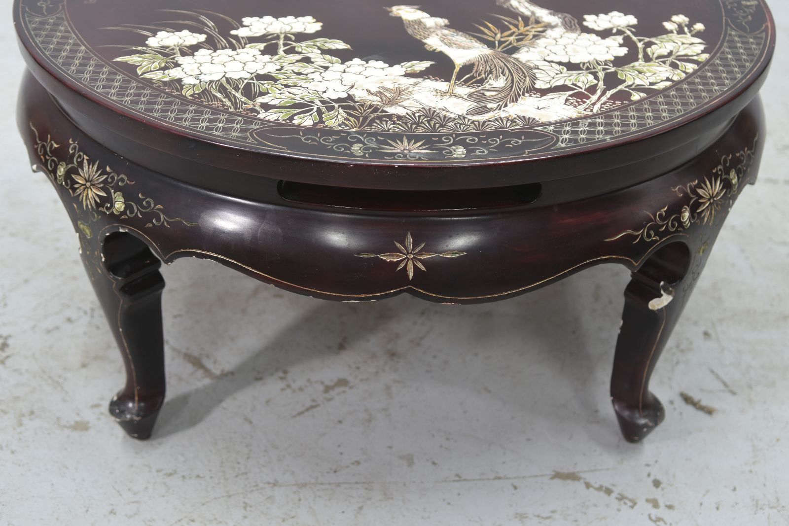 Asian Platter Coffee Table Décor With Inlaid Rooster Early 20th Century photo for sale