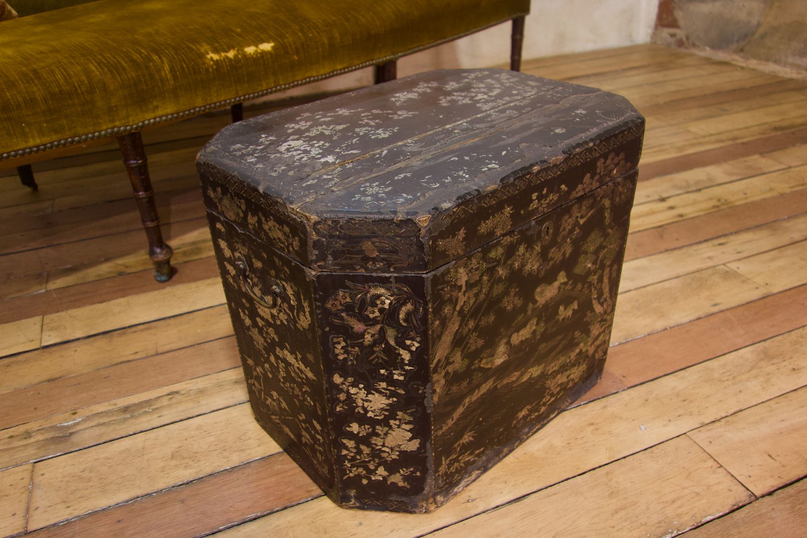 18th Century Chinese Export Mother Of Pearl Tea Chest photo 1150.0