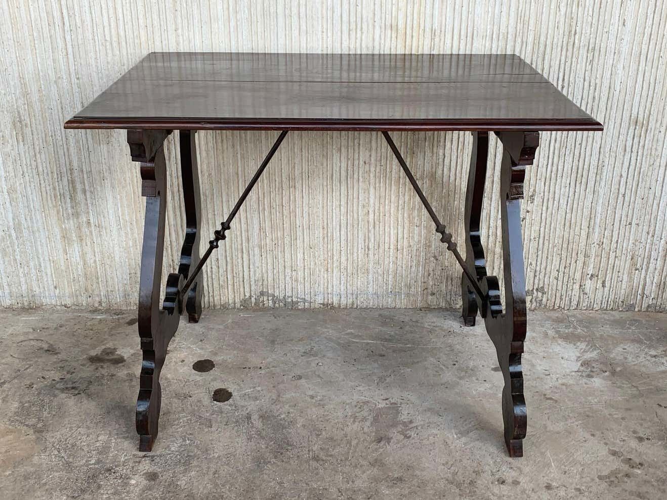 Table de réfectoire espagnole du XVIIIe siècle, pieds en lyre et entretoise en fer photo furniture