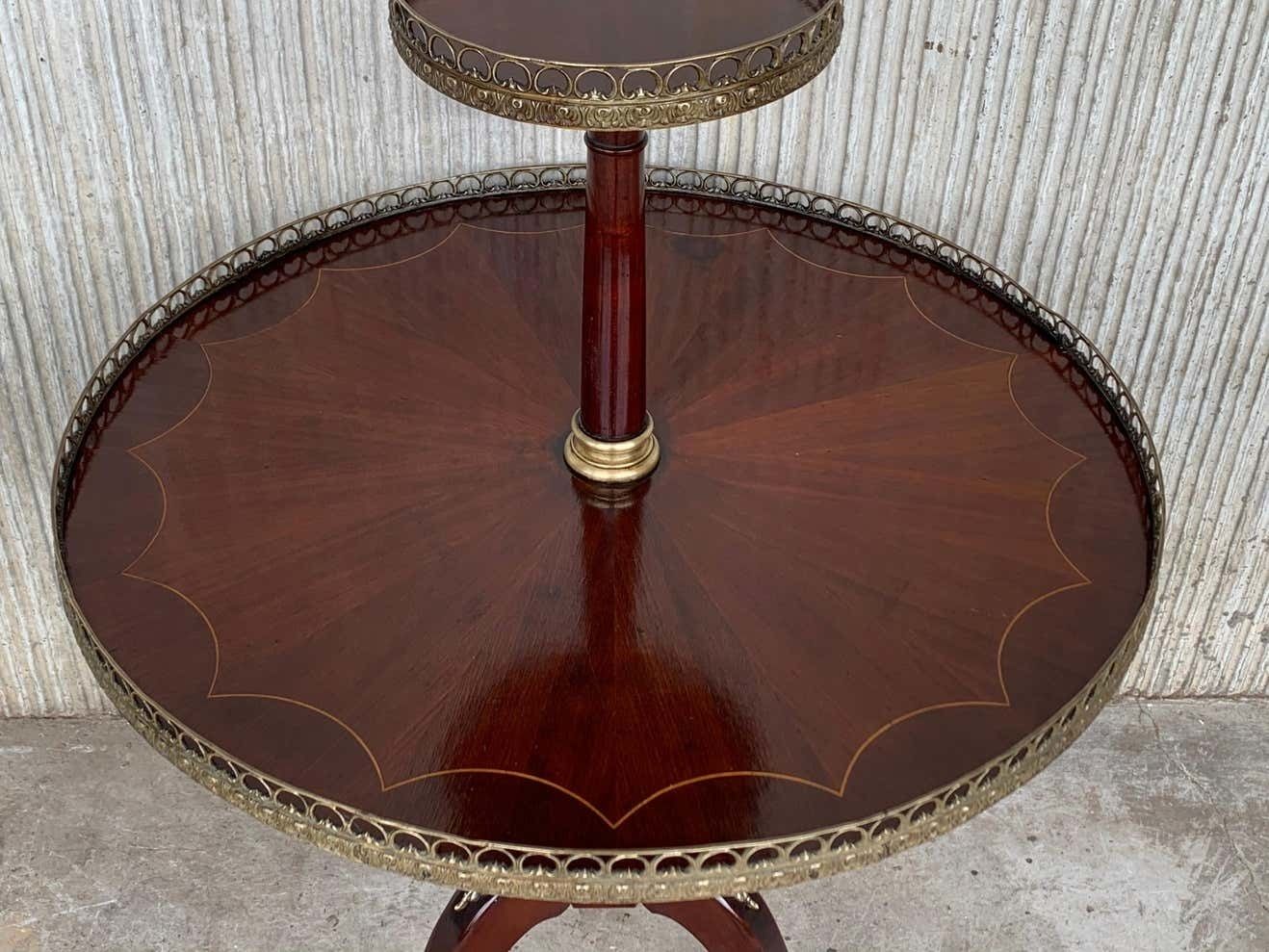 Table bouillotte ronde de style Louis XVI à deux niveaux en acajou, dans le style de Jansen photo buy