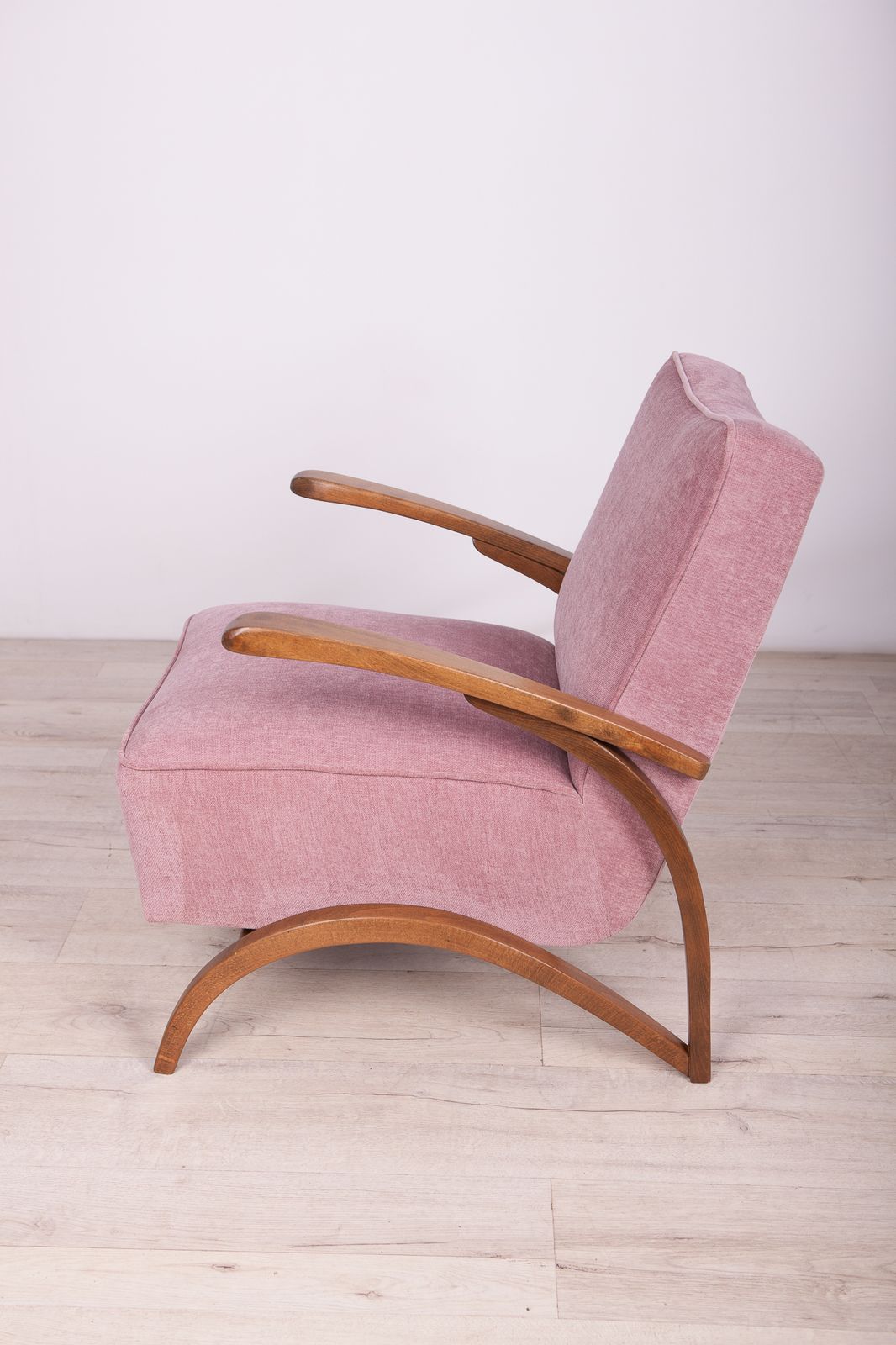 photo buy Armchairs By Jindřich Halabala For Up Závody, 1920s, Set Of 2