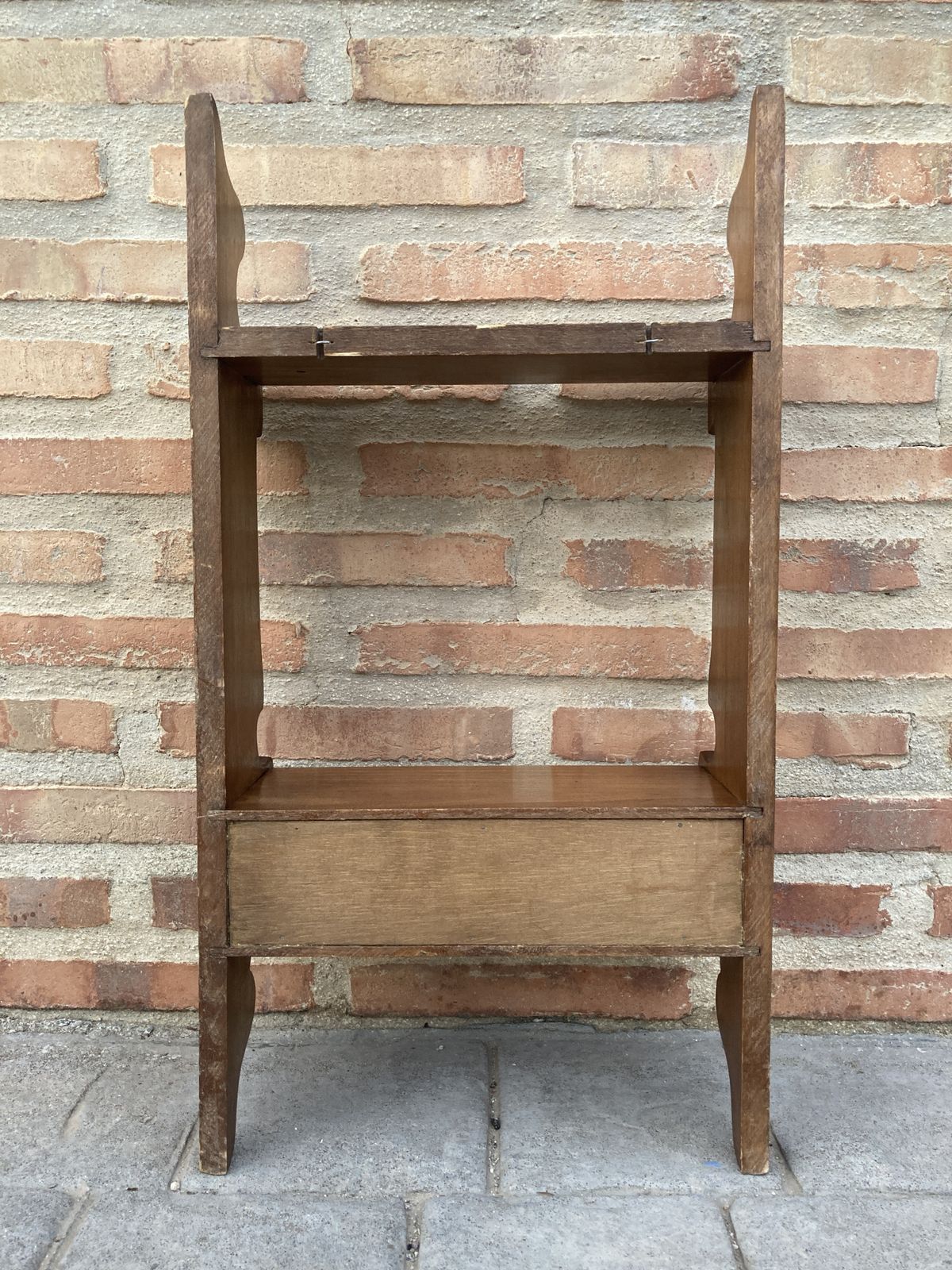 Mid Century Walnoot Klein Wandplankje Met één Lade photo buy