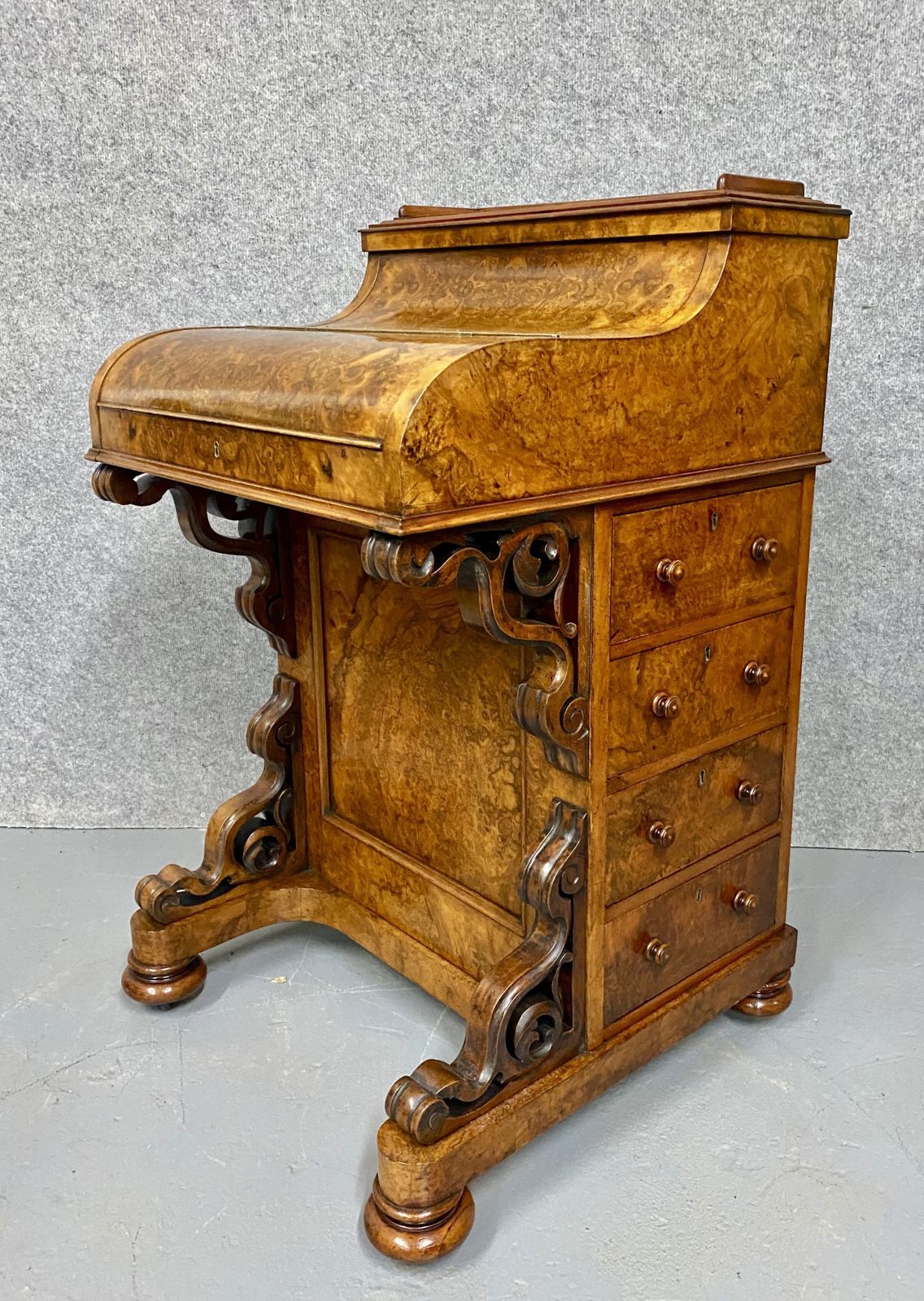 Victorian Burr Walnut Pop Up Davenport