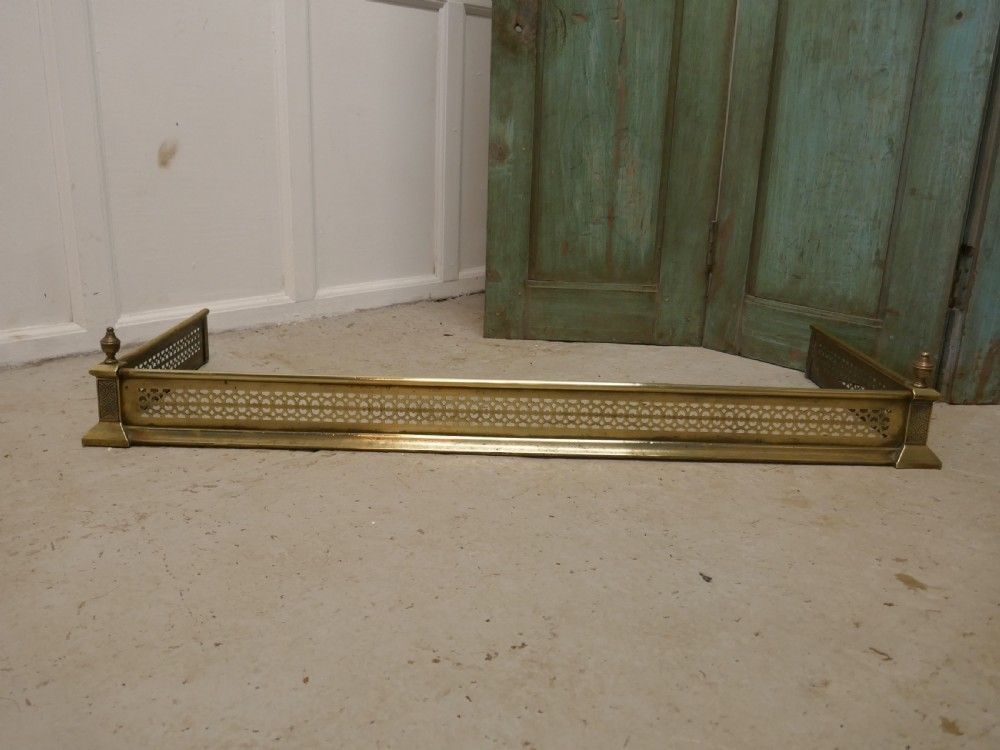 Long Victorian Pierced Brass Fender photo vinterior