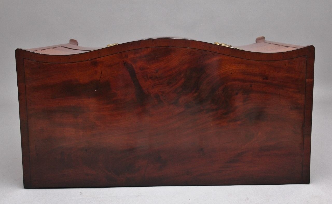 18th Century Mahogany Serpentine Chest Of Drawers photo 3950.0