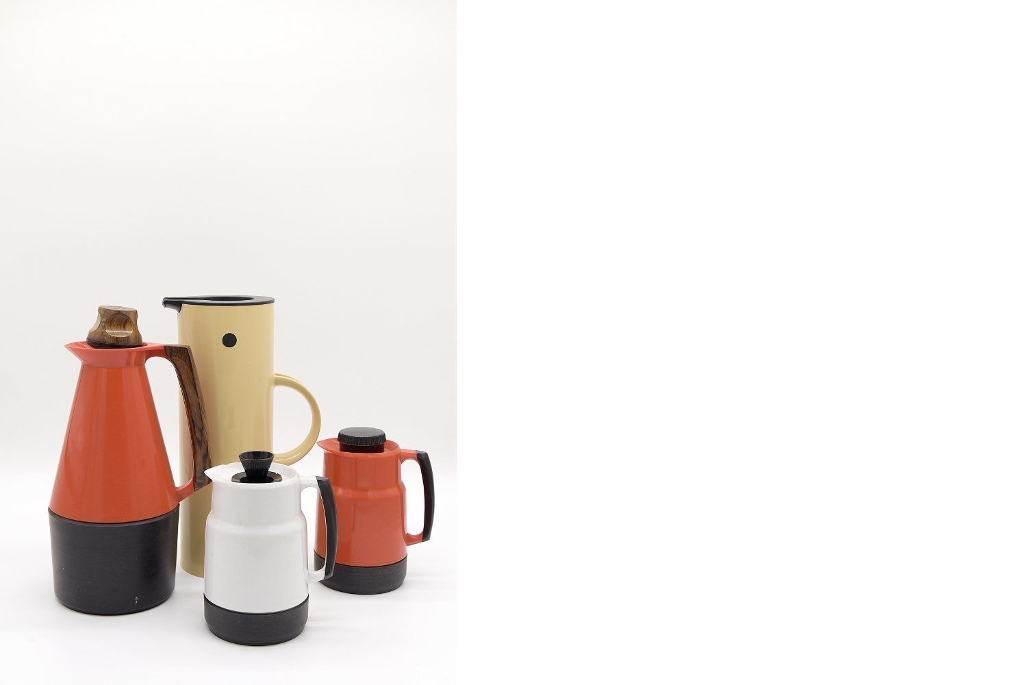 Scandinavian Thermal Jug By Sigvard Bernadotte For Husqvarna Brush Factory, 1960s photo vinterior