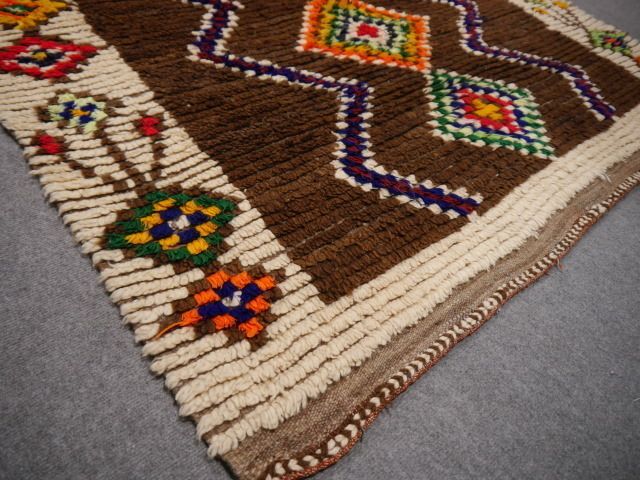 1290.0 Moroccan Vintage Berber Rug photo