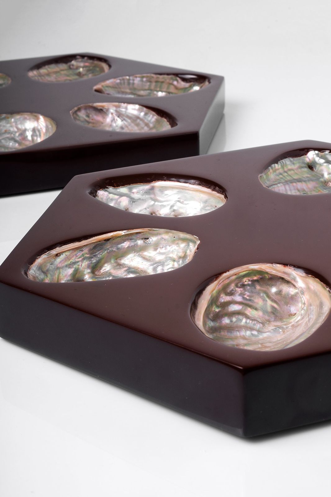 Pair Of Beautiful Oyster Trays In Mother Of Pearl, Italy 1970s
