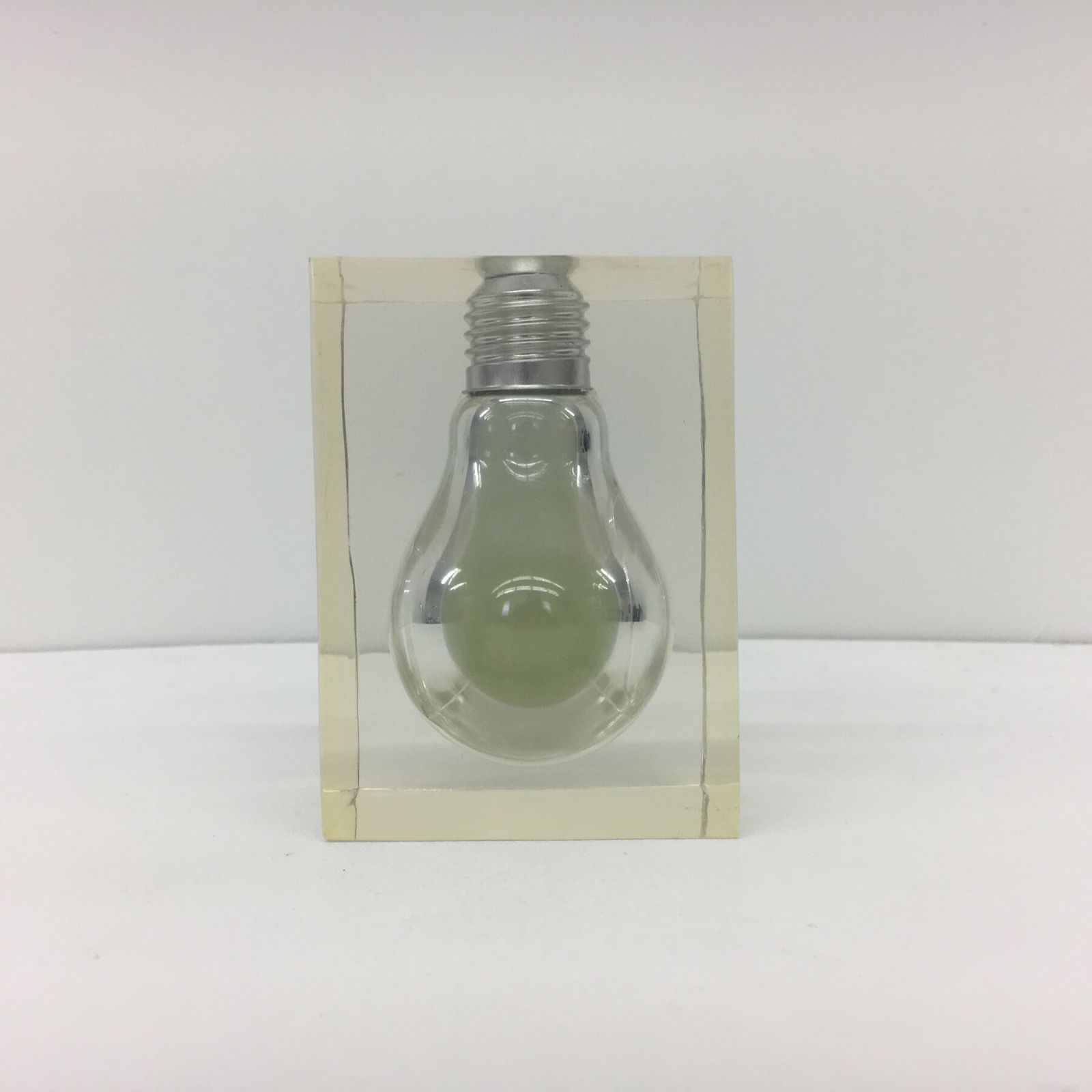 Zeldzaam Pierre Giraudon Paperweight Pop Art Lucite Sculptuur Jaren 1970 Glow In The Dark photo Woonaccessoires