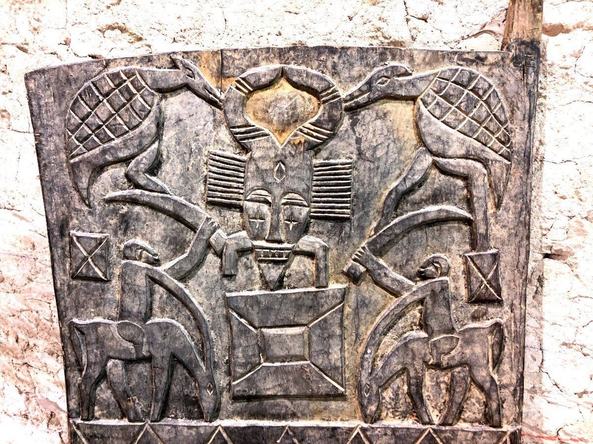 photo furniture Beautiful African Carved Wood Door